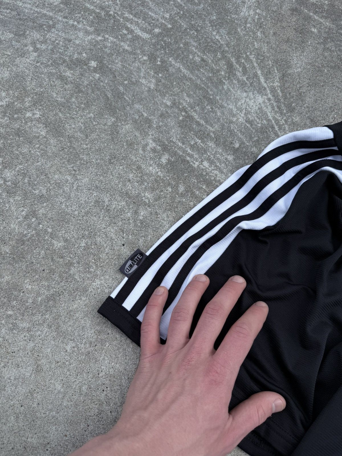 Adidas Vintage Adidas y2k streetwear track oversized shorts Size US 32 / EU 48 - 8 Thumbnail