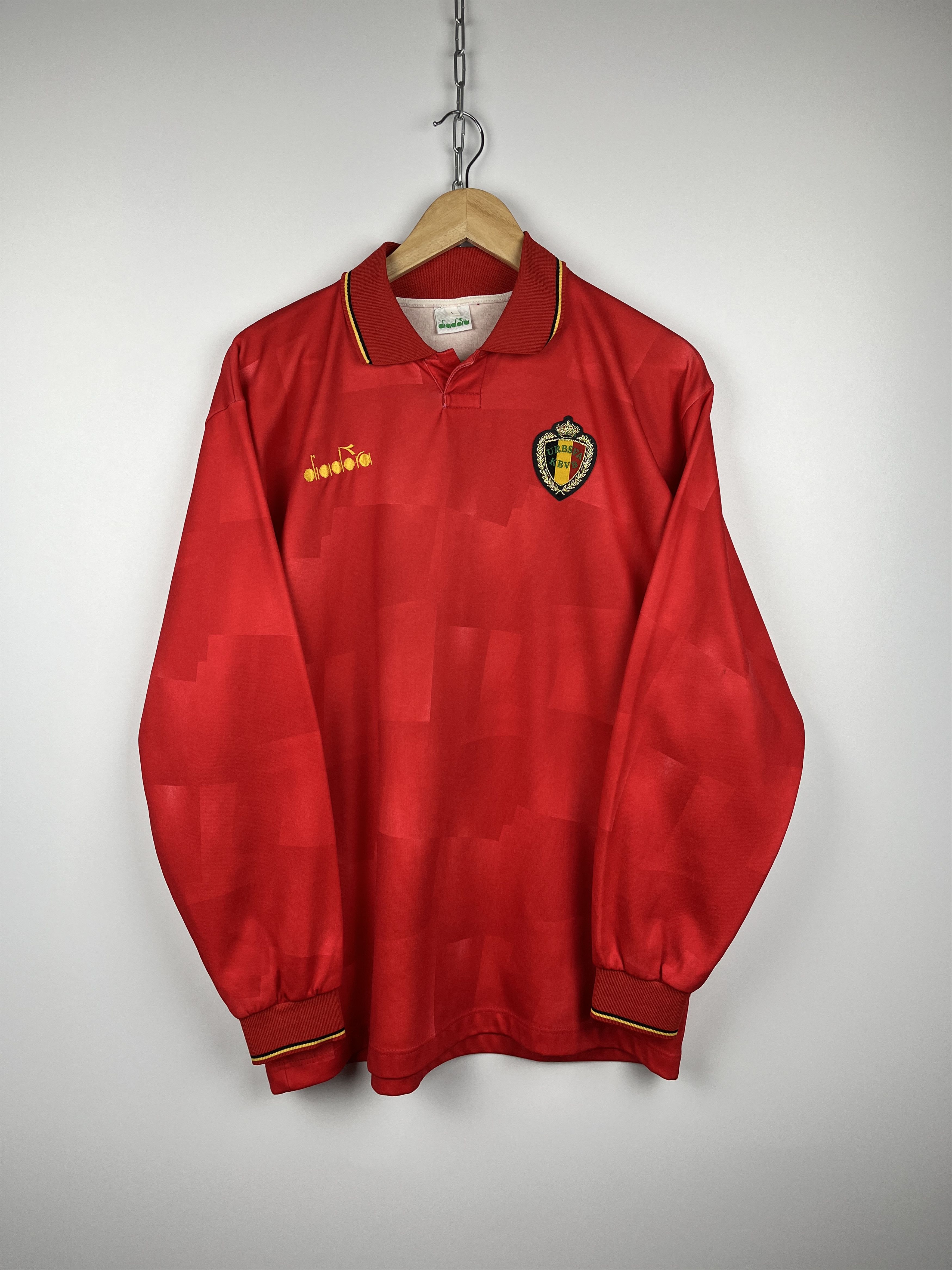 Diadora Vintage Diadora 1992-1994 Belgium Home # 6 Soccer Jersey Size US L / EU 52-54 / 3 - 9 Thumbnail