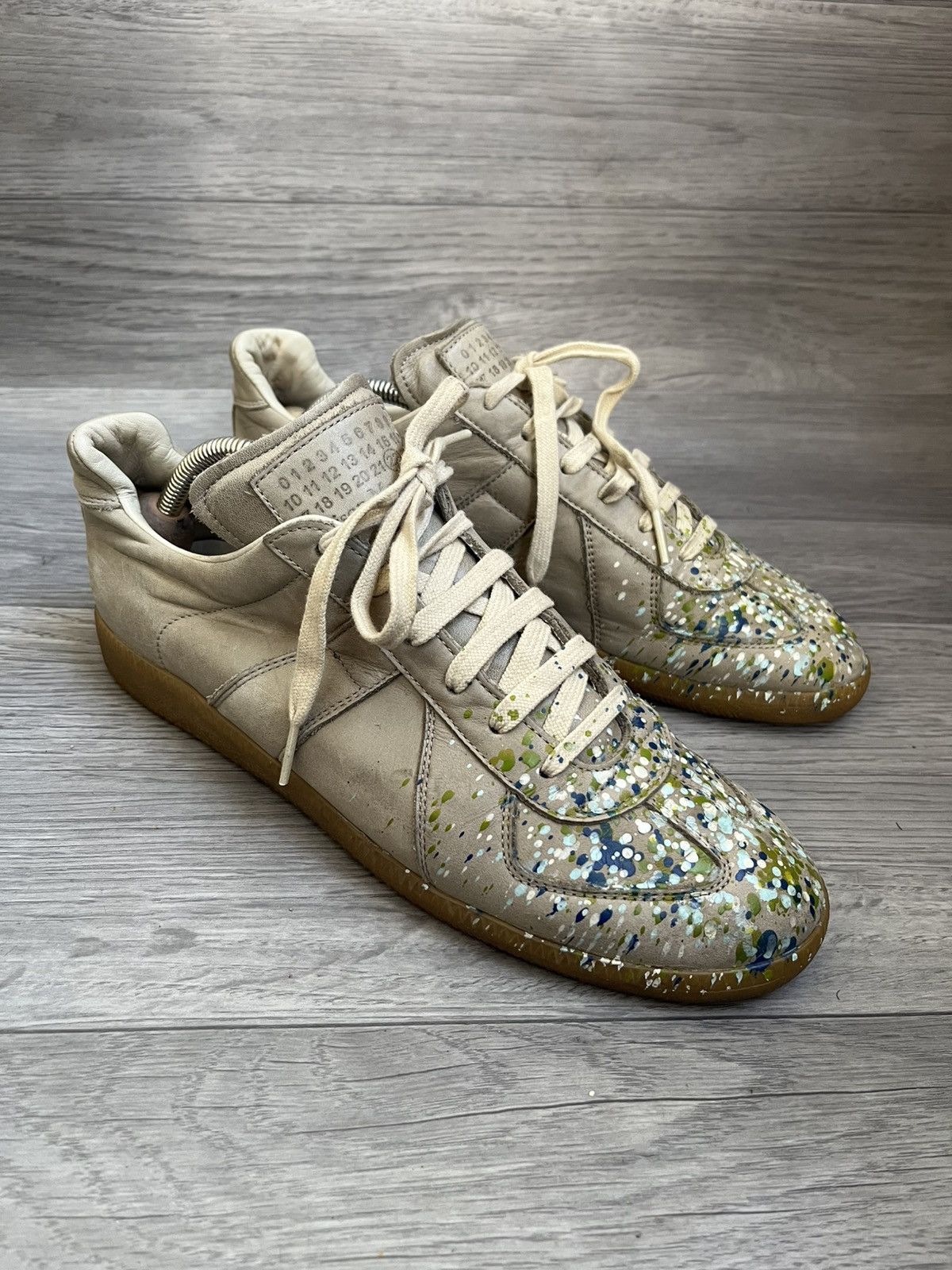 Maison Margiela Maison margiela gats paint splatter low top sneakers sz 41 Size US 8 / EU 41 - 6 Thumbnail