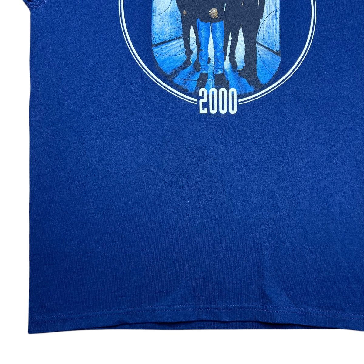 Band Tees Vintage 2000 Indigenous Circle Tour Native Band T-Shirt Size US L / EU 52-54 / 3 - 6 Thumbnail