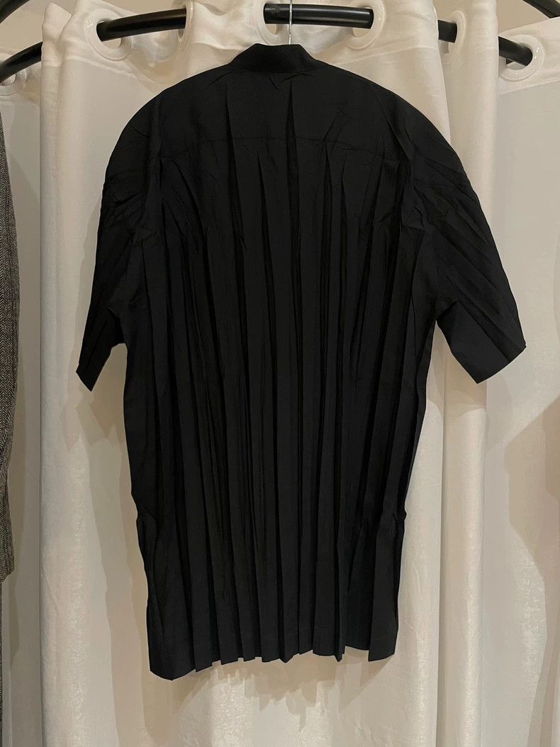Issey Miyake Issey Miyake Black pleated short-sleeved coat Size L / US 10 / IT 46 - 2 Thumbnail