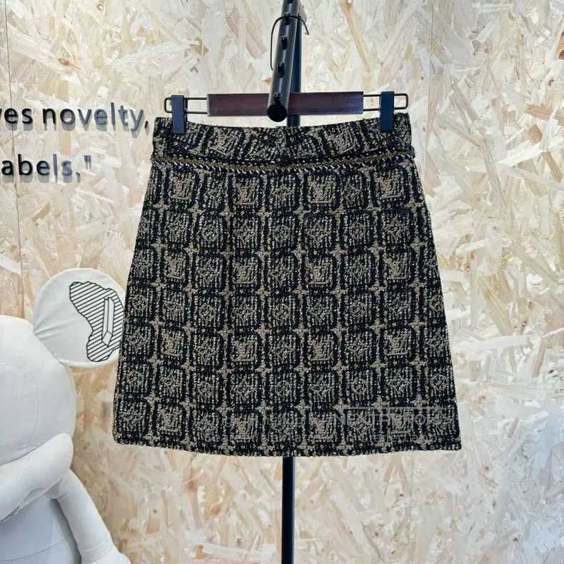 Louis Vuitton Louis Vuitton Classic woolen logo skirt Size 33" - 7 Thumbnail