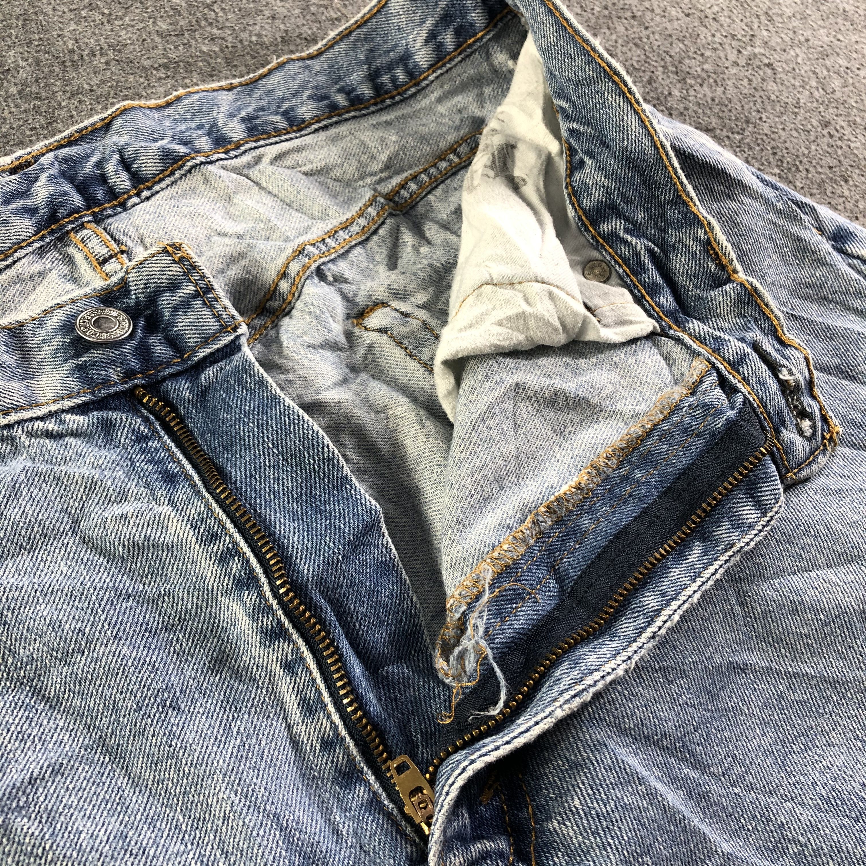 Levi's Vintage Light Wash Levis 560 Jeans-J4151 Size US 34 / EU 50 - 8 Thumbnail