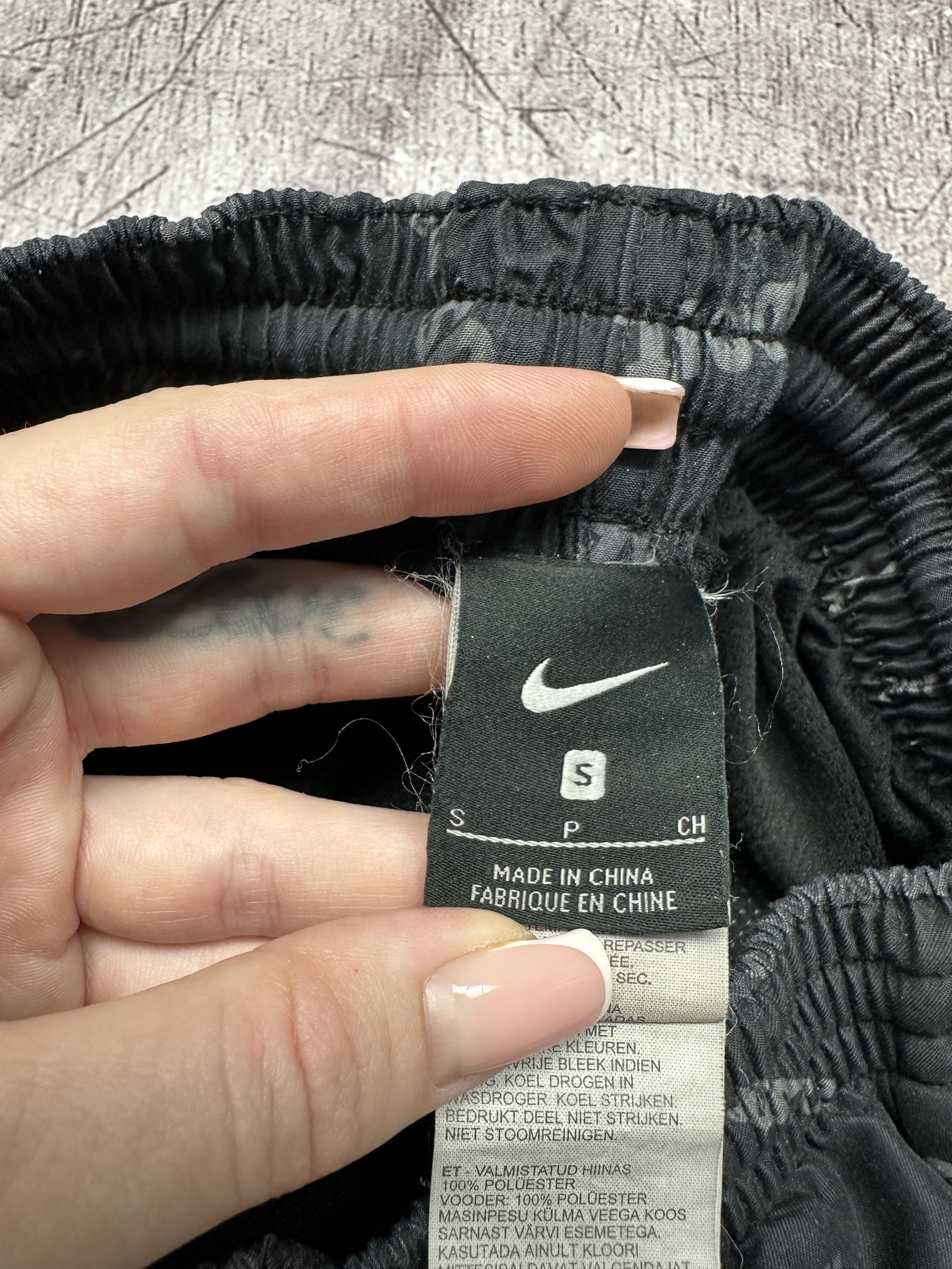 Nike Nike Mens Nylon Shorts Size US 30 / EU 46 - 4 Thumbnail