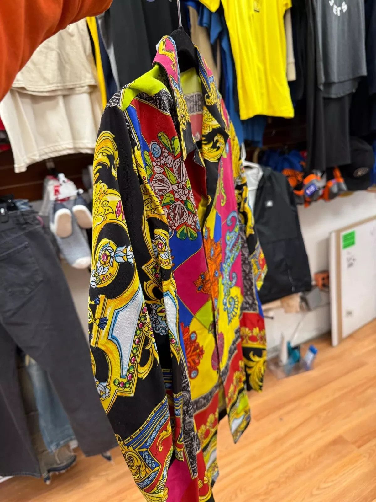 Versace Versace Silk Shirt 40 Shortsleeve Multicolor Floral Medusa Size US M / EU 48-50 / 2 - 4 Thumbnail