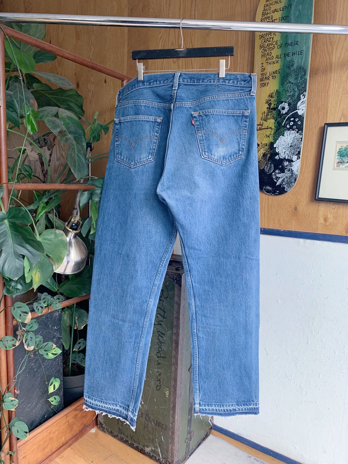 Levi's Vintage Levi’s 501 Released Raw Hem Faded Denim Jeans Size US 36 / EU 52 - 3 Thumbnail