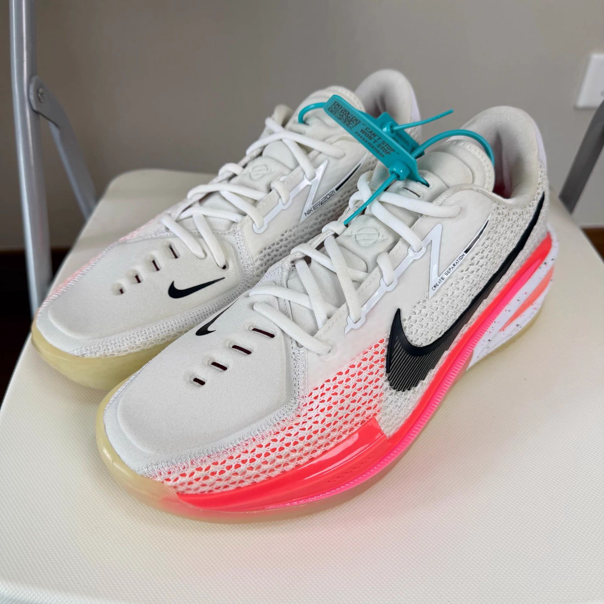 Nike Nike Air Zoom G.T. Cut 1 Wht/Pnk Low Unisex Bball CN Size US 10 / EU 43 - 1 Thumbnail