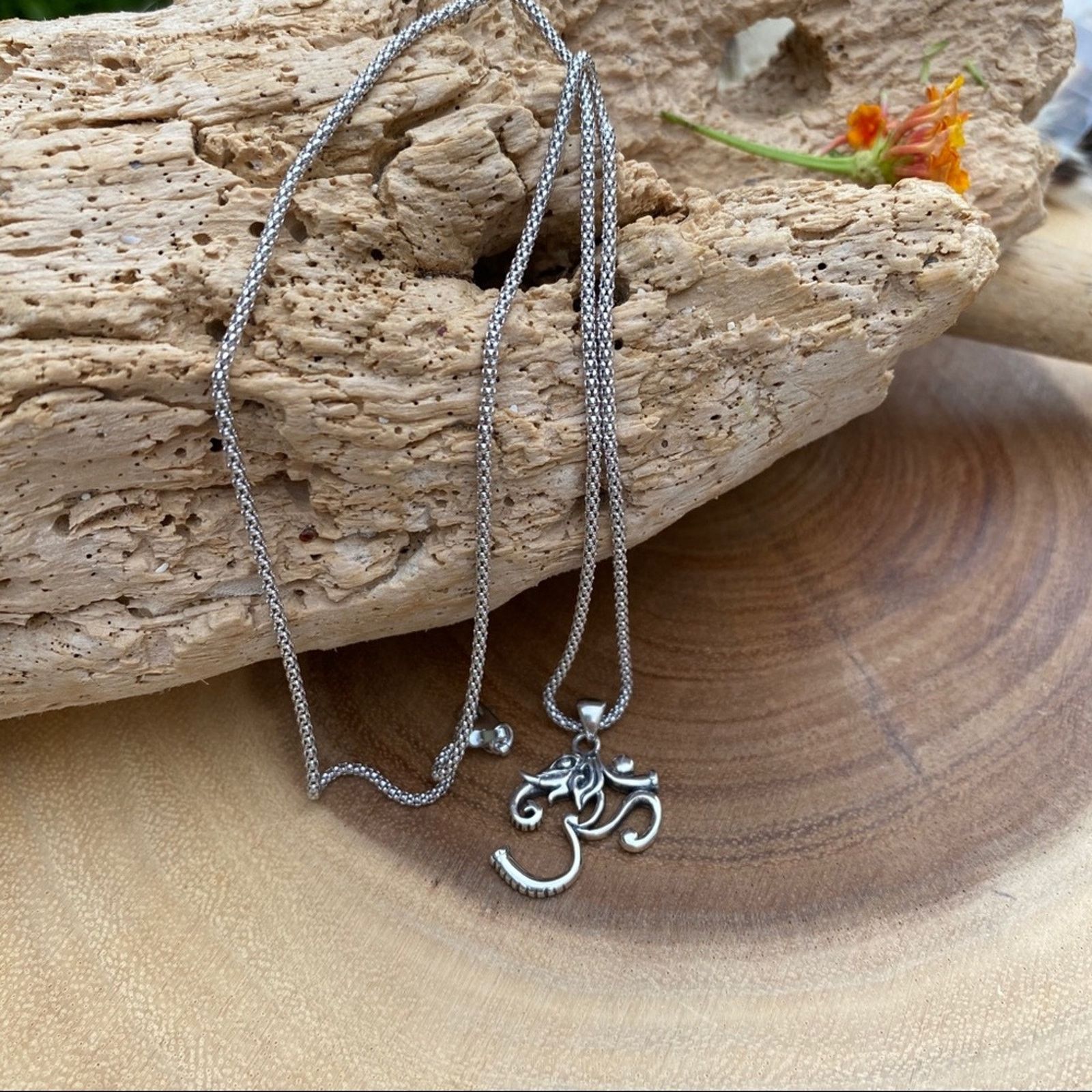 The Unbranded Brand Sterling silver Om Elephant necklace Size ONE SIZE - 4 Thumbnail