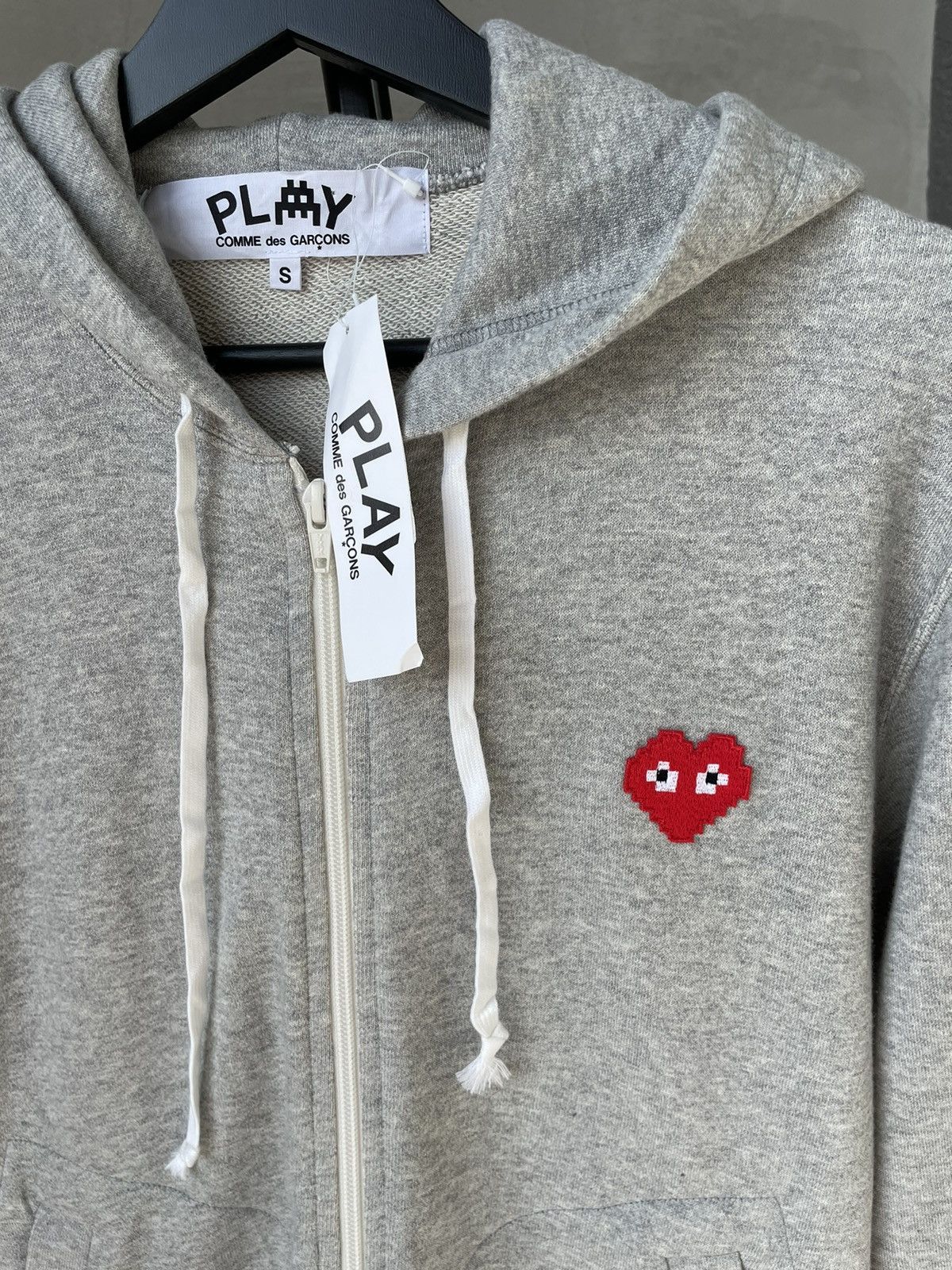 Comme des Garcons × Comme des Garcons Homme Plus × Comme des Garcons PLAY Collaboration COMME DES GARÇONS PLAY x Invader Pixel Heart Size US S / EU 44-46 / 1 - 4 Thumbnail