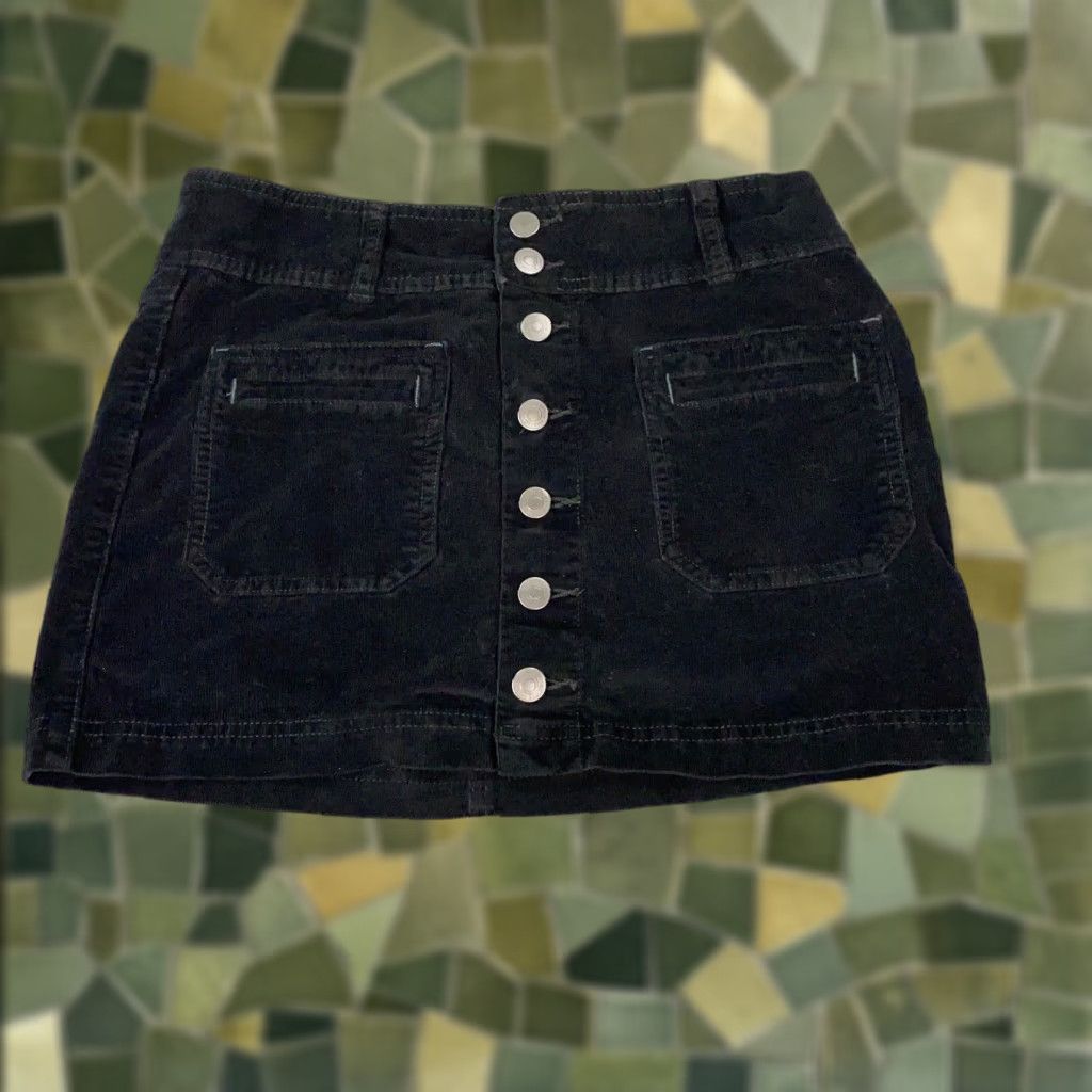 Vintage We The Free Womens Skirt Black Corduroy Pockets Stretch Exposed Button Front Mini Short Size 27" / US 4 / IT 40 - 1 Thumbnail