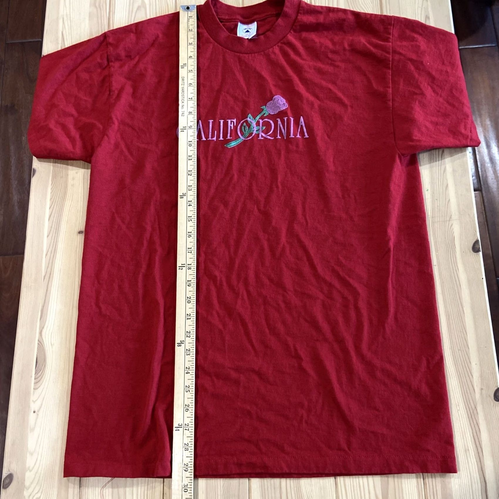 Delta VINTAGE Delta Rose Shirt T-Shirt Red California L Men Men Large Stitch Shirt T-Shirt California 90s Theme Mens Size US L / EU 52-54 / 3 - 4 Thumbnail