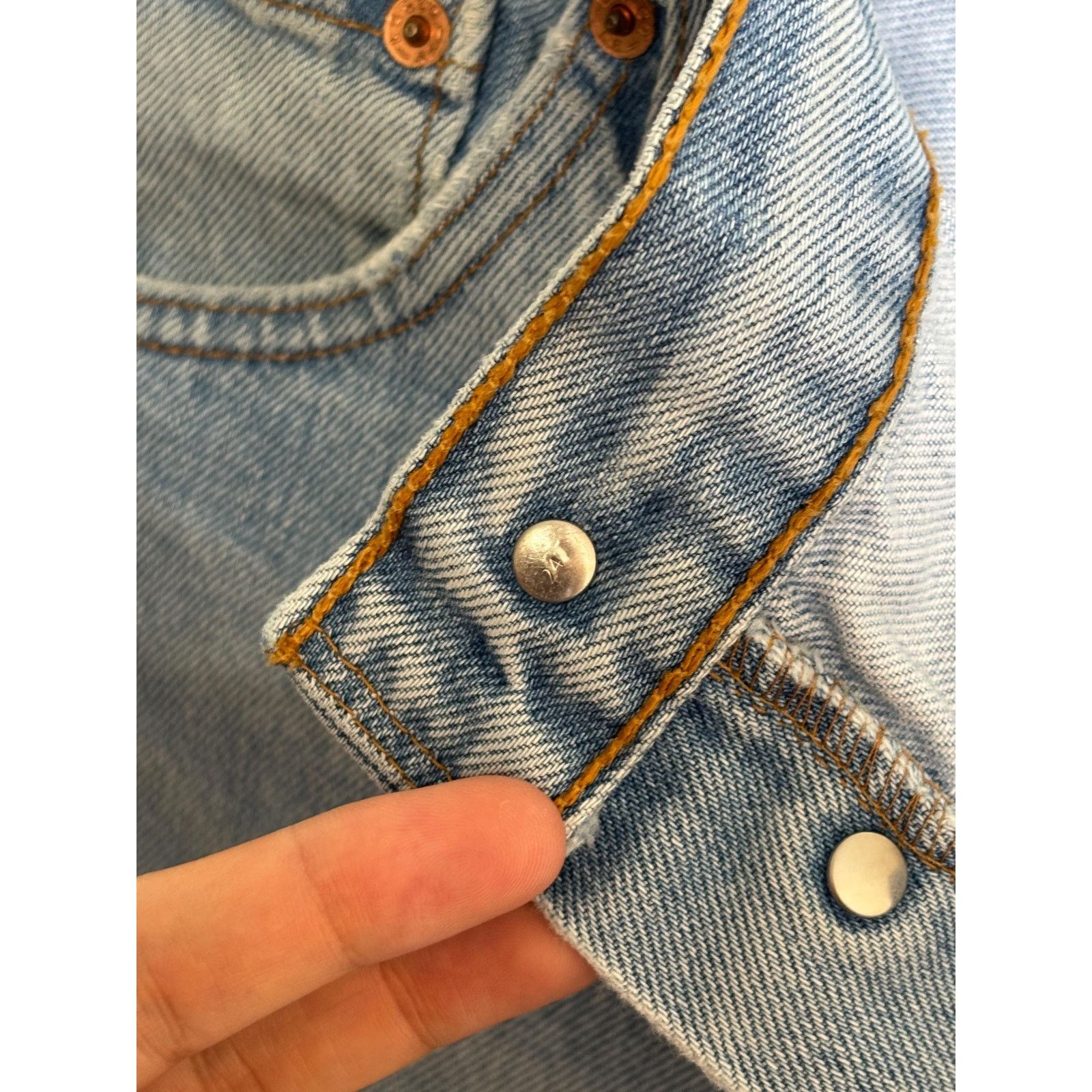 Levi's Levi’s 522 W38 L34 Light Wash Tapered Button Fly Jeans 2009 Size US 38 / EU 54 - 4 Thumbnail