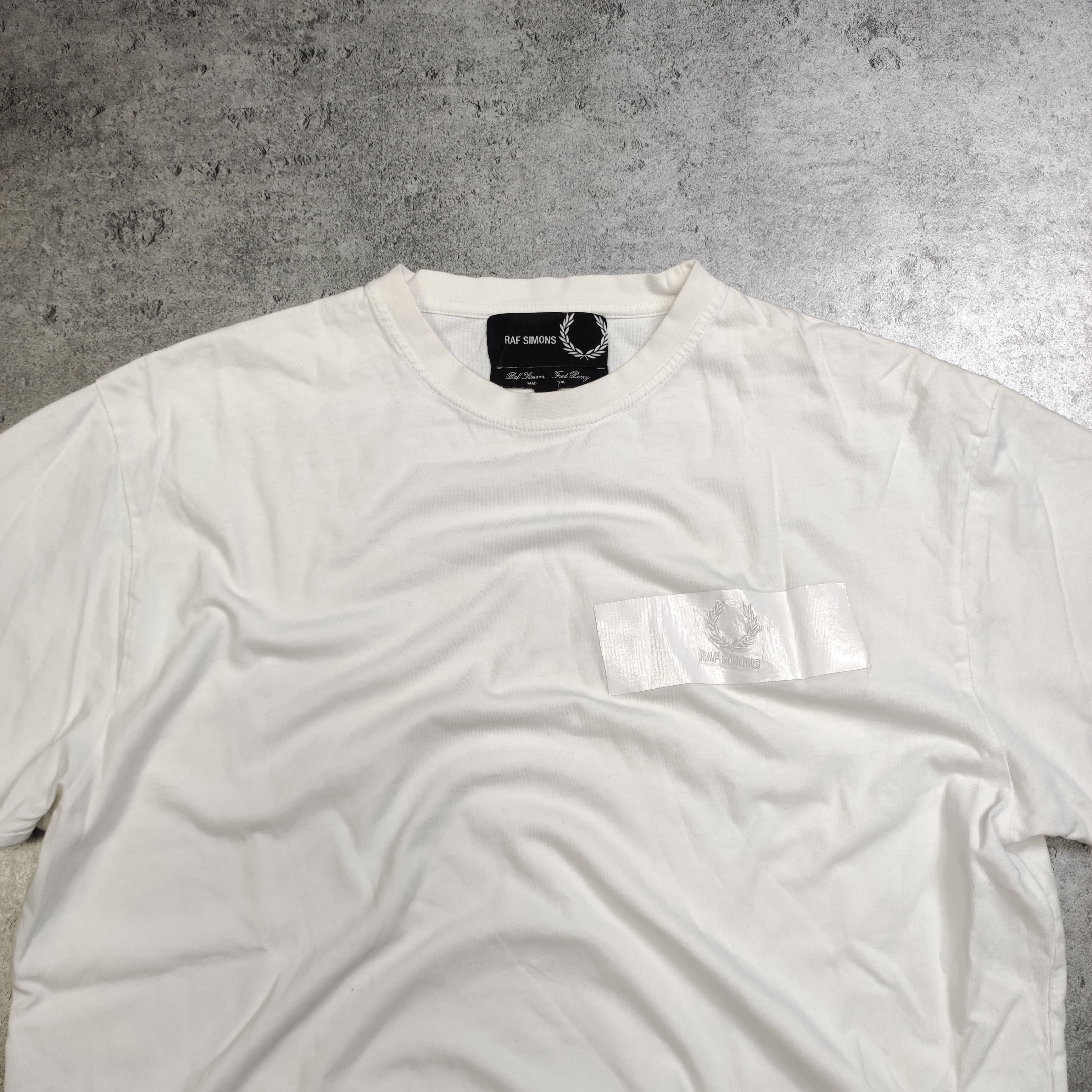 Fred Perry × Raf Simons RARE Fred Perry x Raf Simons White Logo Classic Tshirt Size US M / EU 48-50 / 2 - 4 Thumbnail