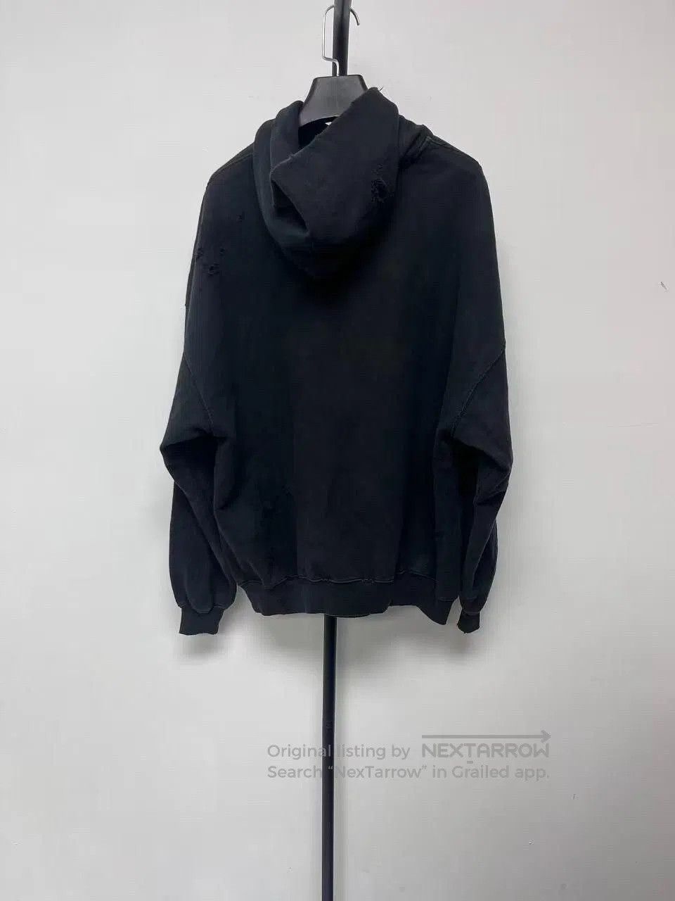 Balenciaga Balenciaga Men's Letter Print Hooded Sweatshirt. Size US S / EU 44-46 / 1 - 2 Thumbnail