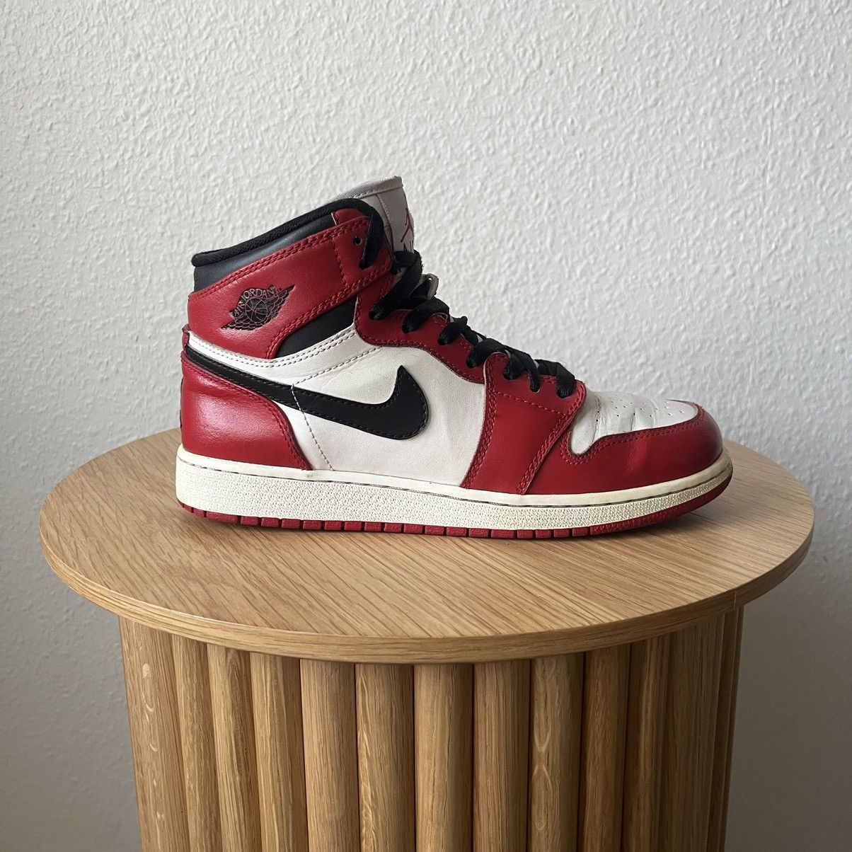 image of Jordan Nike Jordan 1 Retro "chicago" (2013) (Gs) Shoes in Red, Women's (Size 6.5)