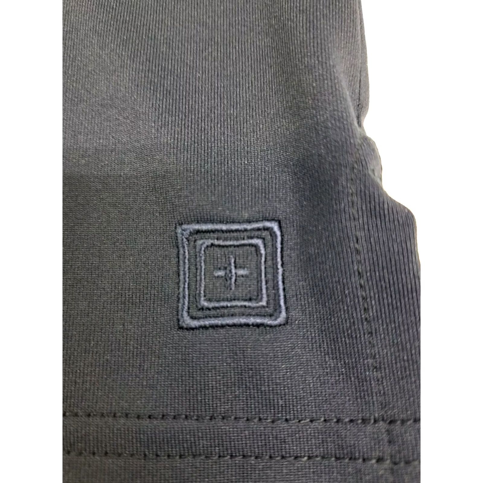 Vintage 5.11 Tactical Series Polo Mens Large Dark Blue Solid Short Sleeve Button Collared Logo Embroidered Outdoor Workwear Casual/Activewear Polo Mens L Blue Size US L / EU 52-54 / 3 - 5 Thumbnail