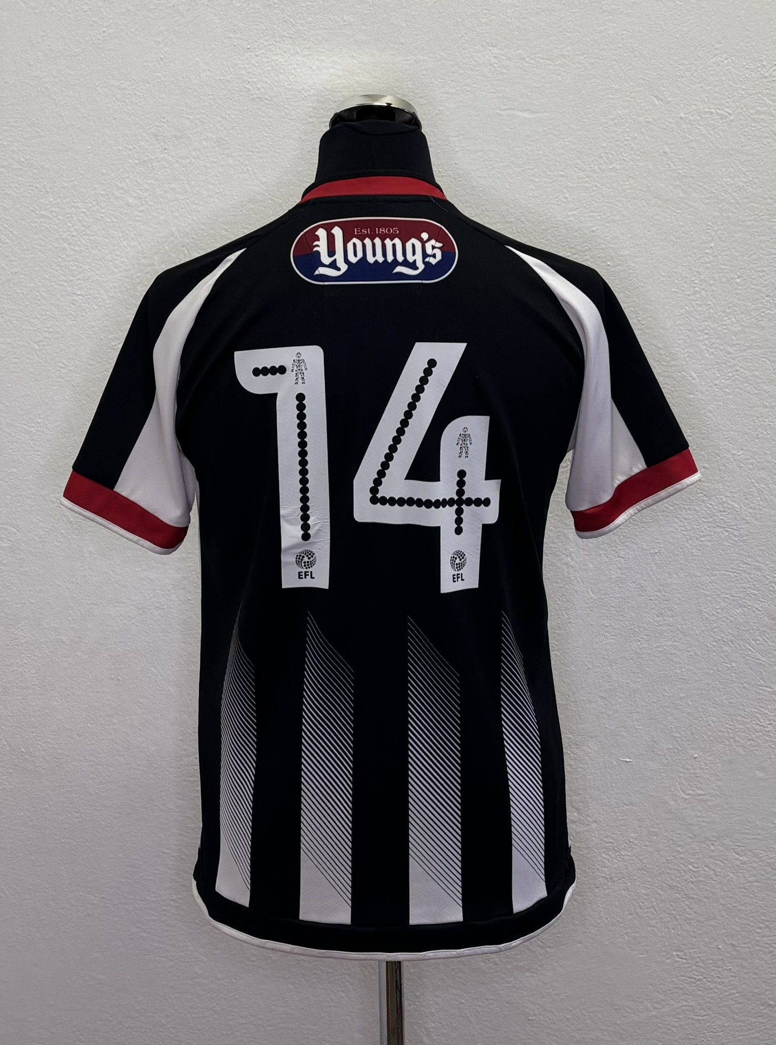 Errea Grimsby Town 2017/2018 #14 Errea Football Jersey Size L Size US L / EU 52-54 / 3 - 2 Thumbnail