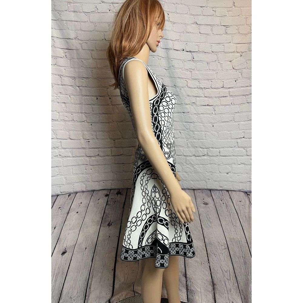 Diane von Furstenberg DVF Diane Von Furstenberg Ivory & Black Fit and Flare Scuba Size S / US 4 / IT 40 - 5 Thumbnail