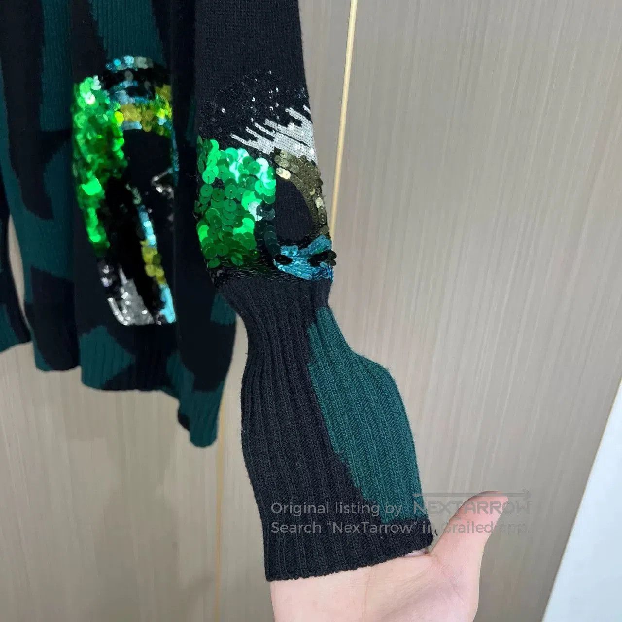 Louis Vuitton louis vuitton sequined knit sweatshirt. Size XS / US 0-2 / IT 36-38 - 4 Thumbnail