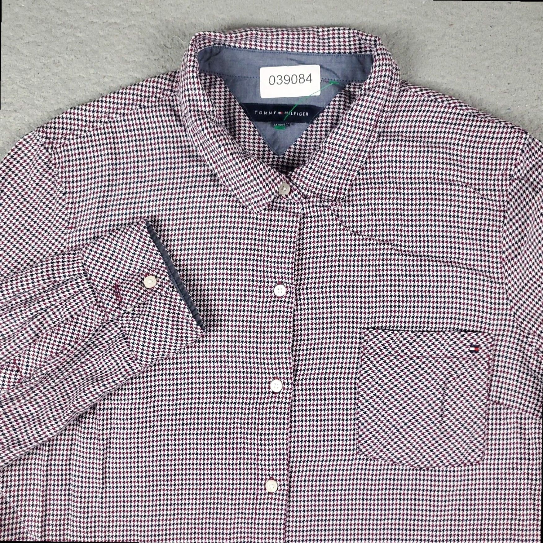 Tommy Hilfiger Tommy Hilfiger Button Up Long Sleeve Shirt Womens Large Red 100% Cotton Preppy Style Size L / US 10 / IT 46 - 2 Thumbnail
