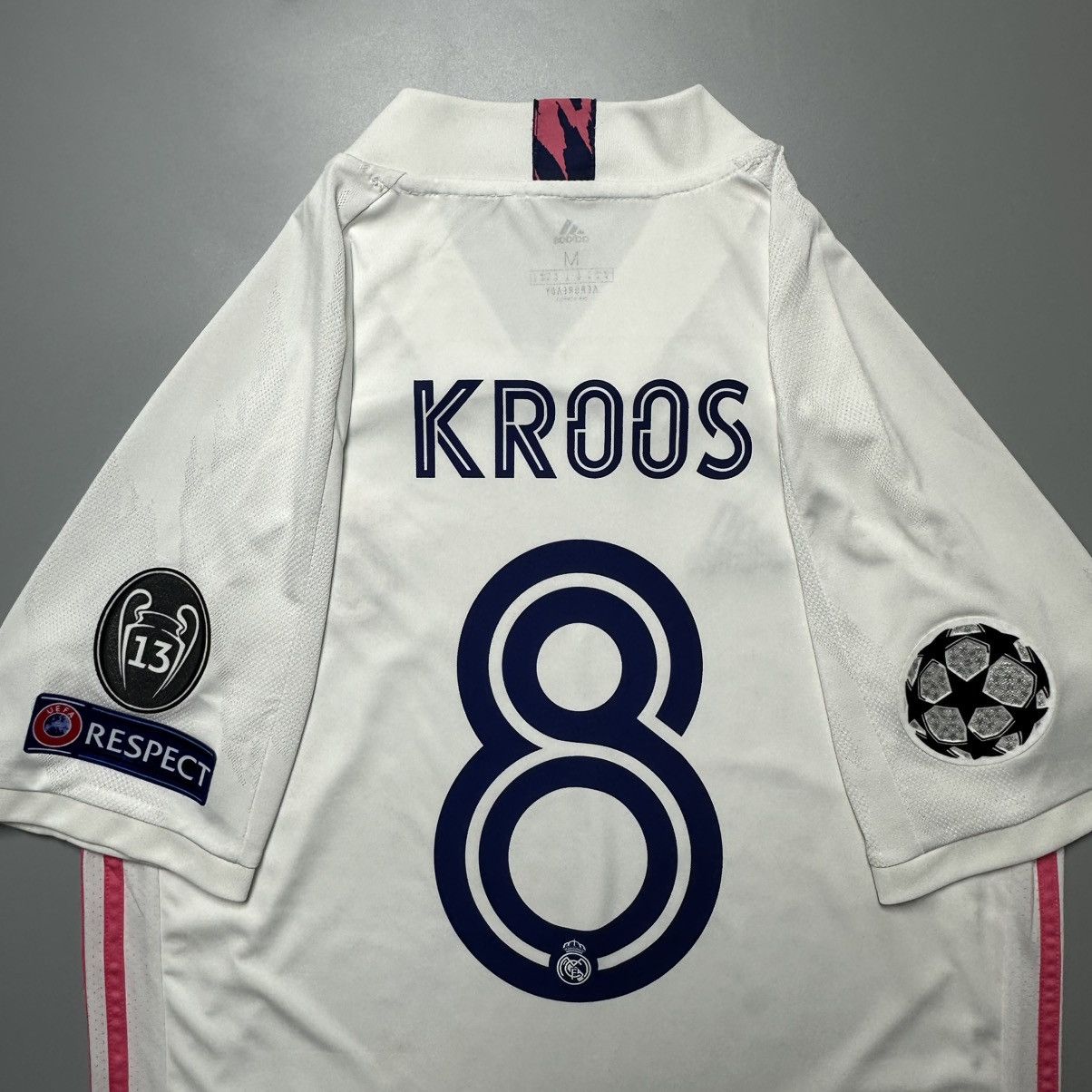 Vintage REAL MADRID ADIDAS 2020/2021 FOOTBALL HOME JERSEY #8 KROOS Size US M / EU 48-50 / 2 - 9 Thumbnail