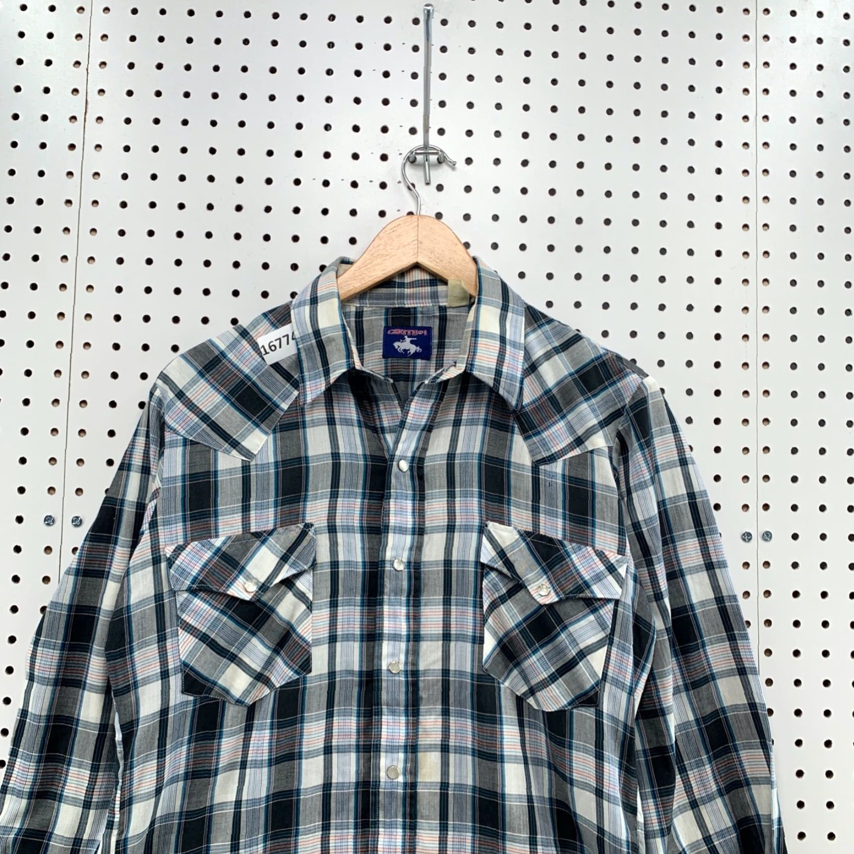 Vintage VINTAGE Chute Shirt Long Sleeve Adult Large Plaid 80s 90s Button-Up Snap Front Mens Large Plaid Shirt Size US L / EU 52-54 / 3 - 2 Thumbnail