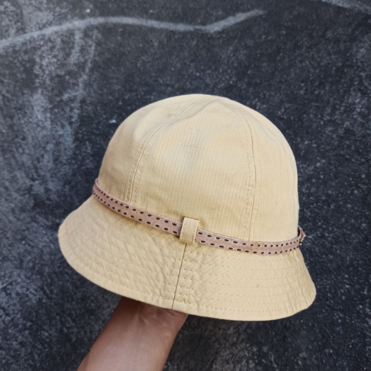 Designer Cute ARNALDO BASSINI tulip hat with rope Size ONE SIZE - 3 Thumbnail