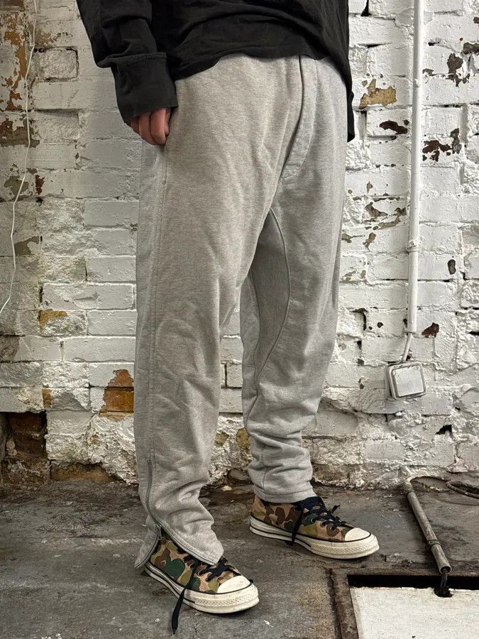 Maison Margiela AW2021 Maison Margiela Grey Zip Jogger Pants Size US 32 / EU 48 - 3 Thumbnail