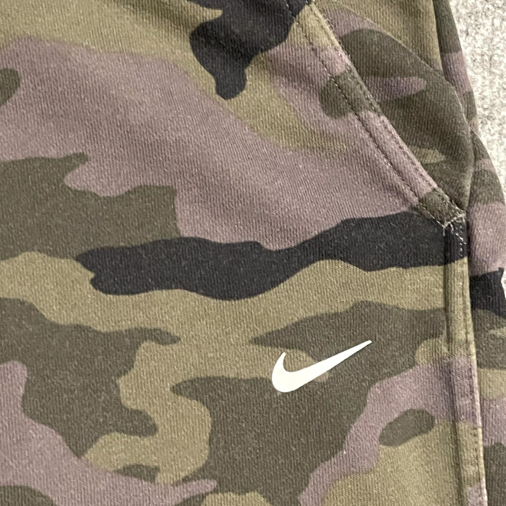 Nike VINTAGE Nike Dri-FIT French Terry Joggers Sweatpants Womens L Green Camo CZ1449 Size 36" / US 14 / IT 50 - 7 Thumbnail