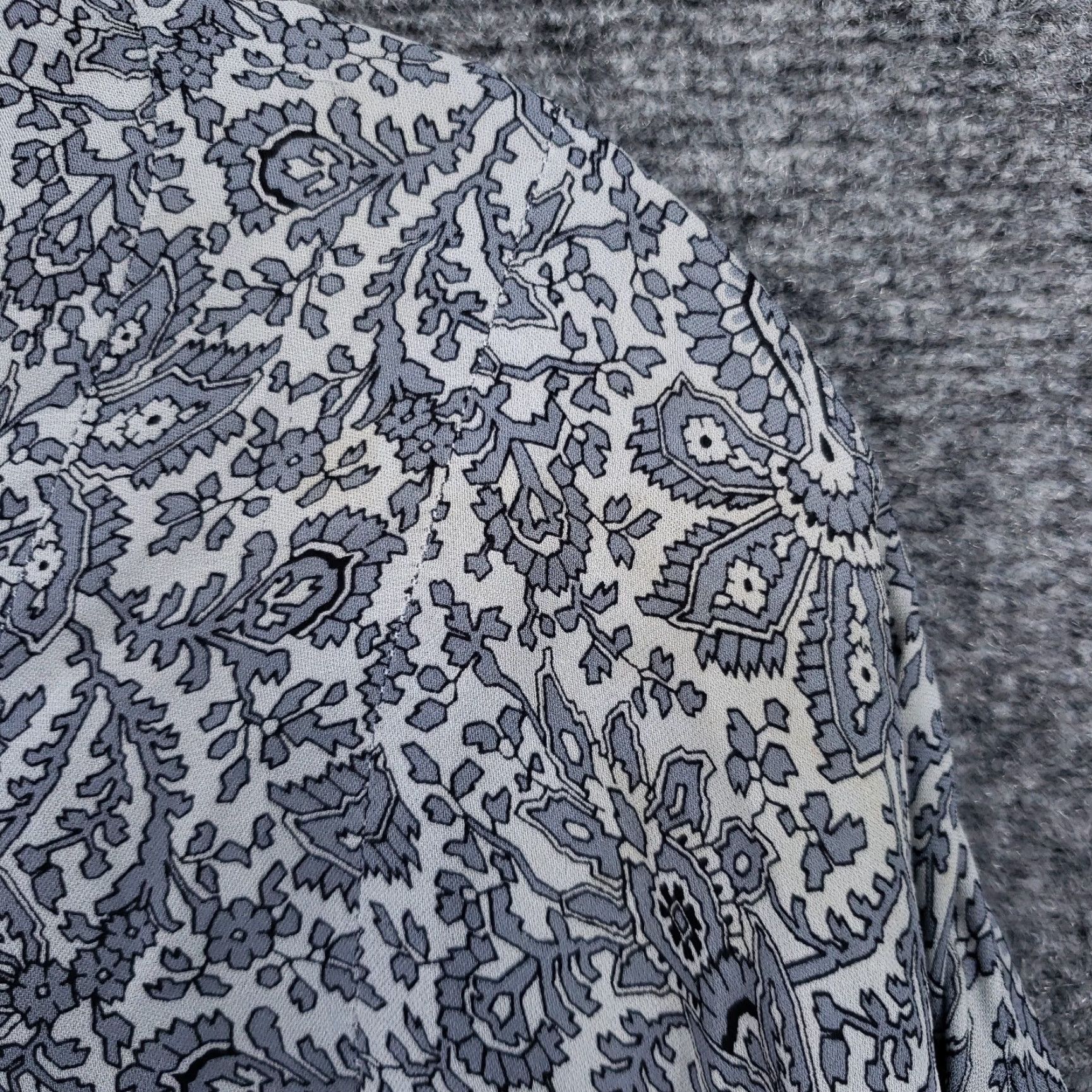 Michael Kors Michael Kors Top Blouse Womens S Gray Floral Silk Tie Neck Long Sleeve Size S / US 4 / IT 40 - 6 Thumbnail