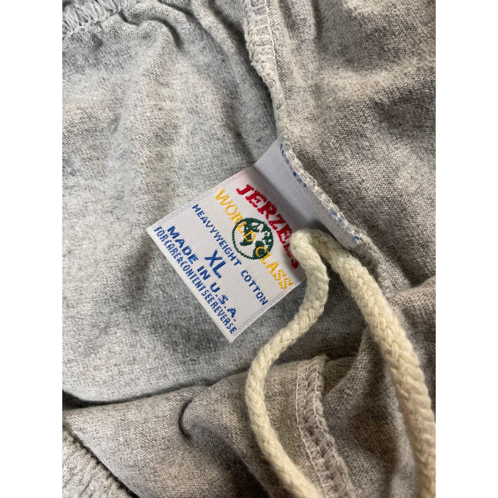 Vintage Vintage 90s Cartoon Looney Tunes Duck XL 33 Shorts USA Made Size US 32 / EU 48 - 4 Thumbnail
