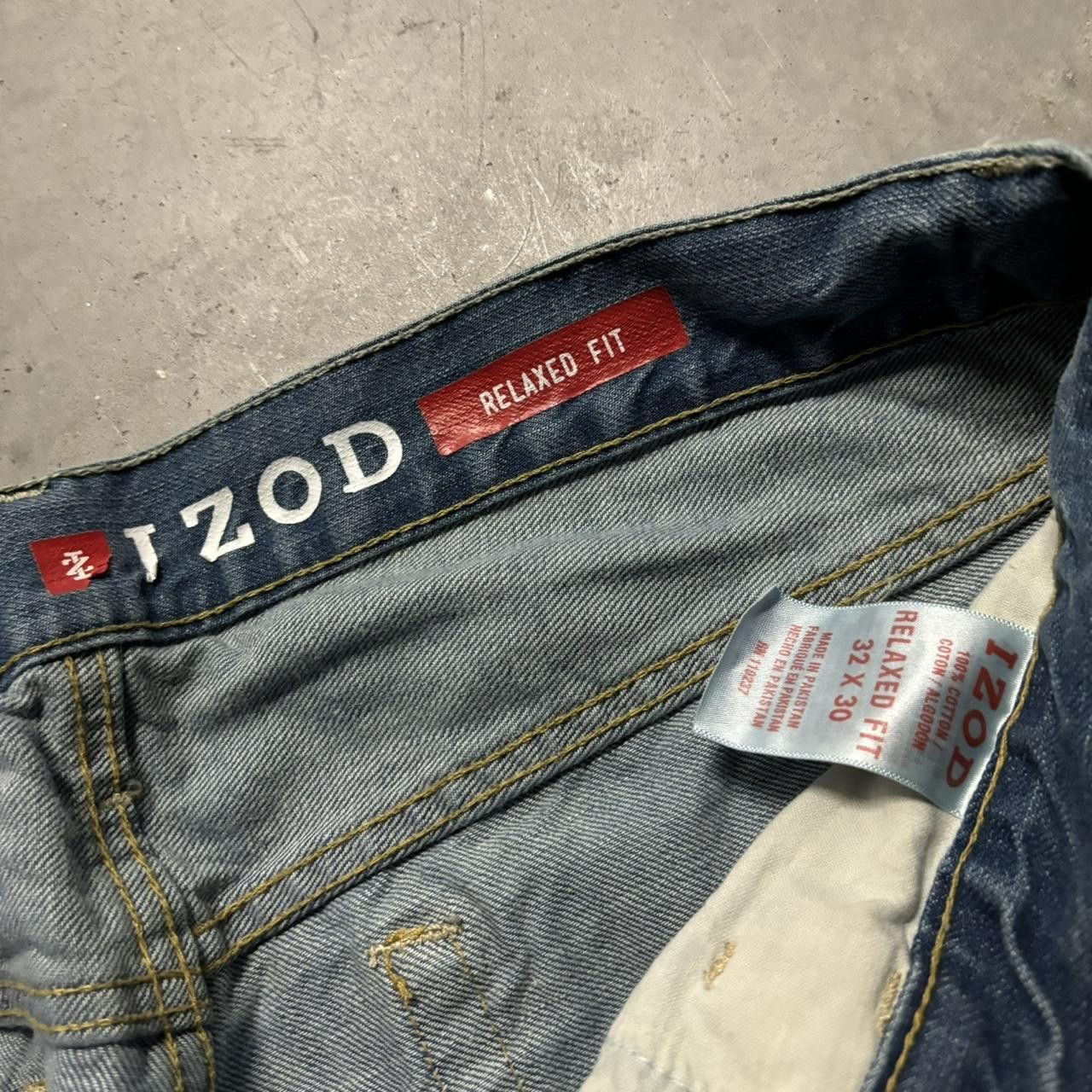 Japanese Brand × Vintage Crazy Vintage Y2K/2000s Grunge Medium Wash Essential Denim Jeans! Size US 33 - 8 Thumbnail