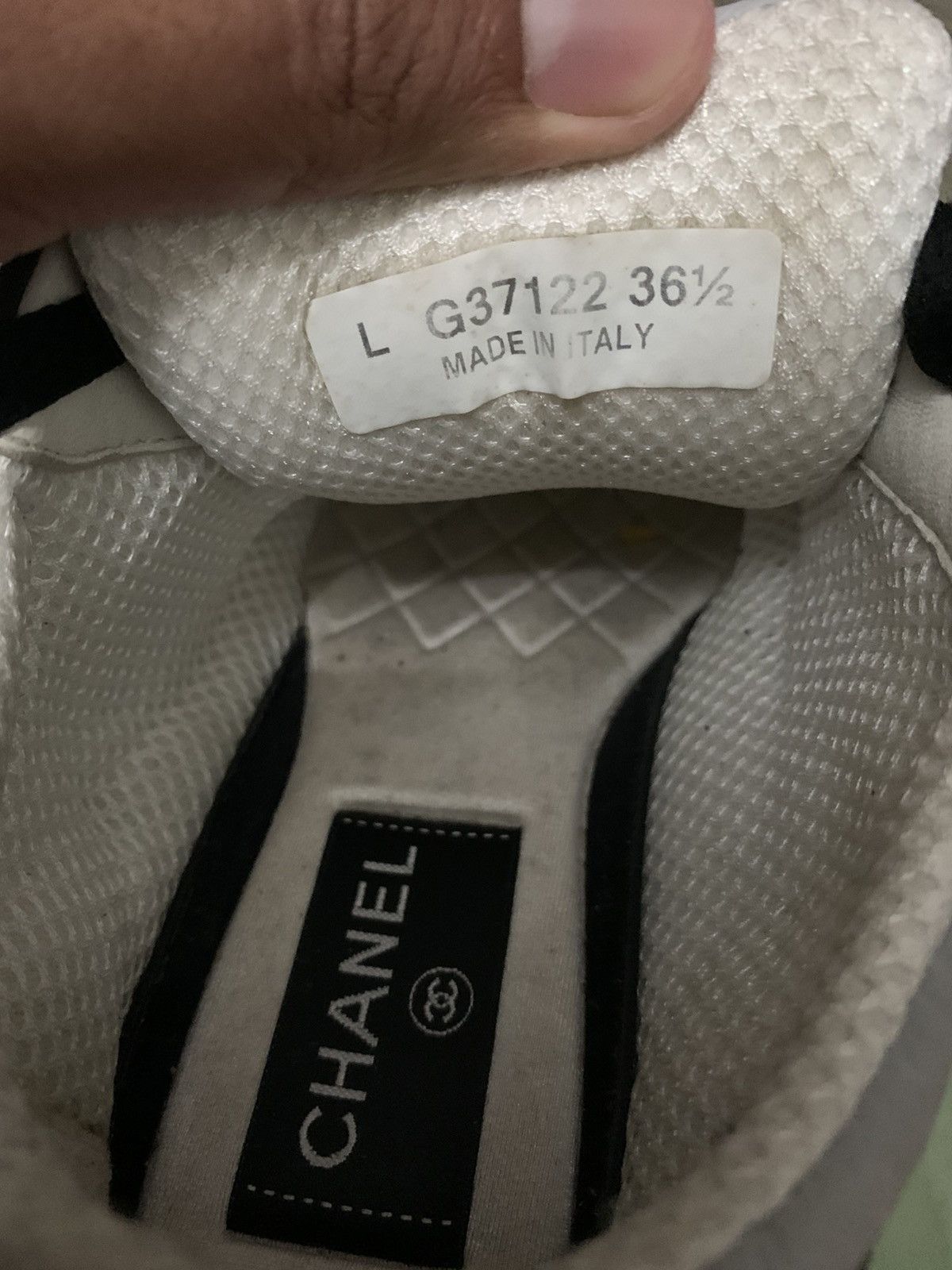 Chanel 🔥HEARING OFFER🔥Chanel CC Runner Suede Size US 6 / IT 36 - 7 Thumbnail