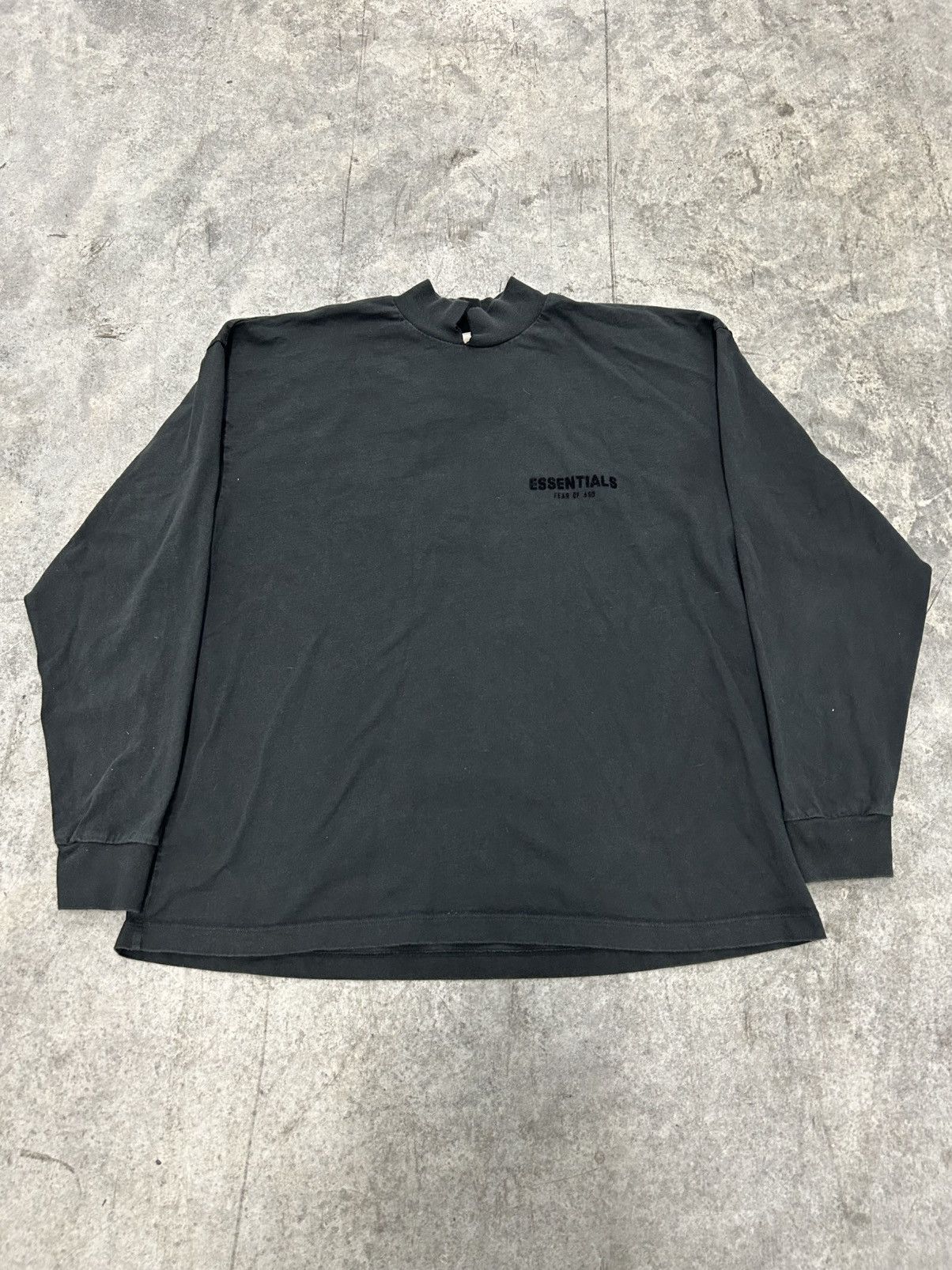 Fear of God Fear of God essentials long sleeve Size US M / EU 48-50 / 2 - 3 Thumbnail