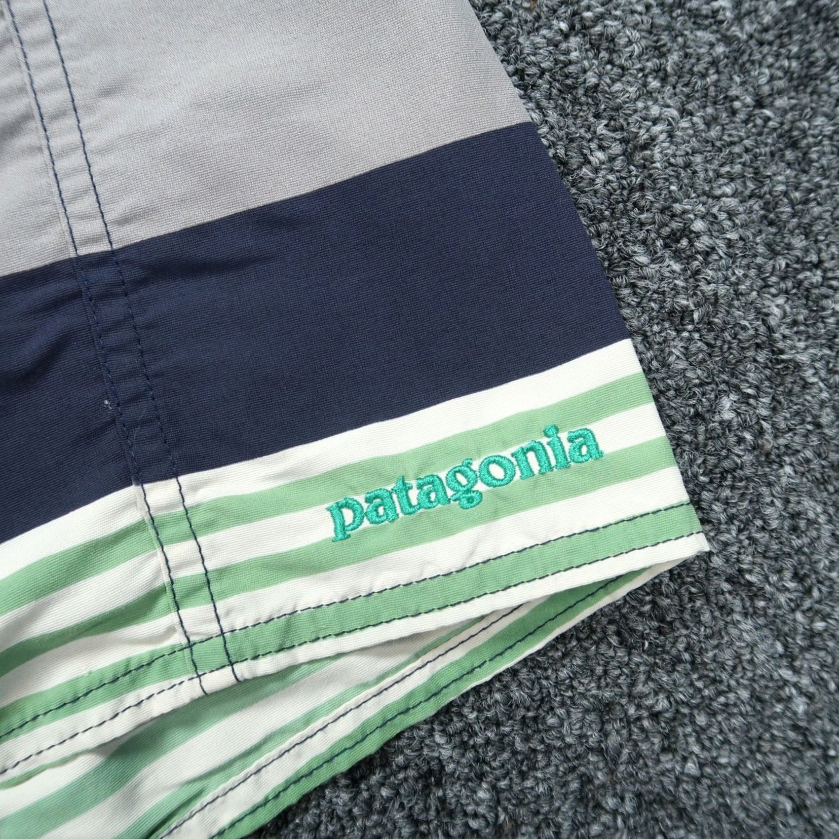 Patagonia Patagonia Board Shorts Mens 34 Gray Blue Wavefarer Striped Zip Pocket Swim Size US 34 / EU 50 - 4 Thumbnail