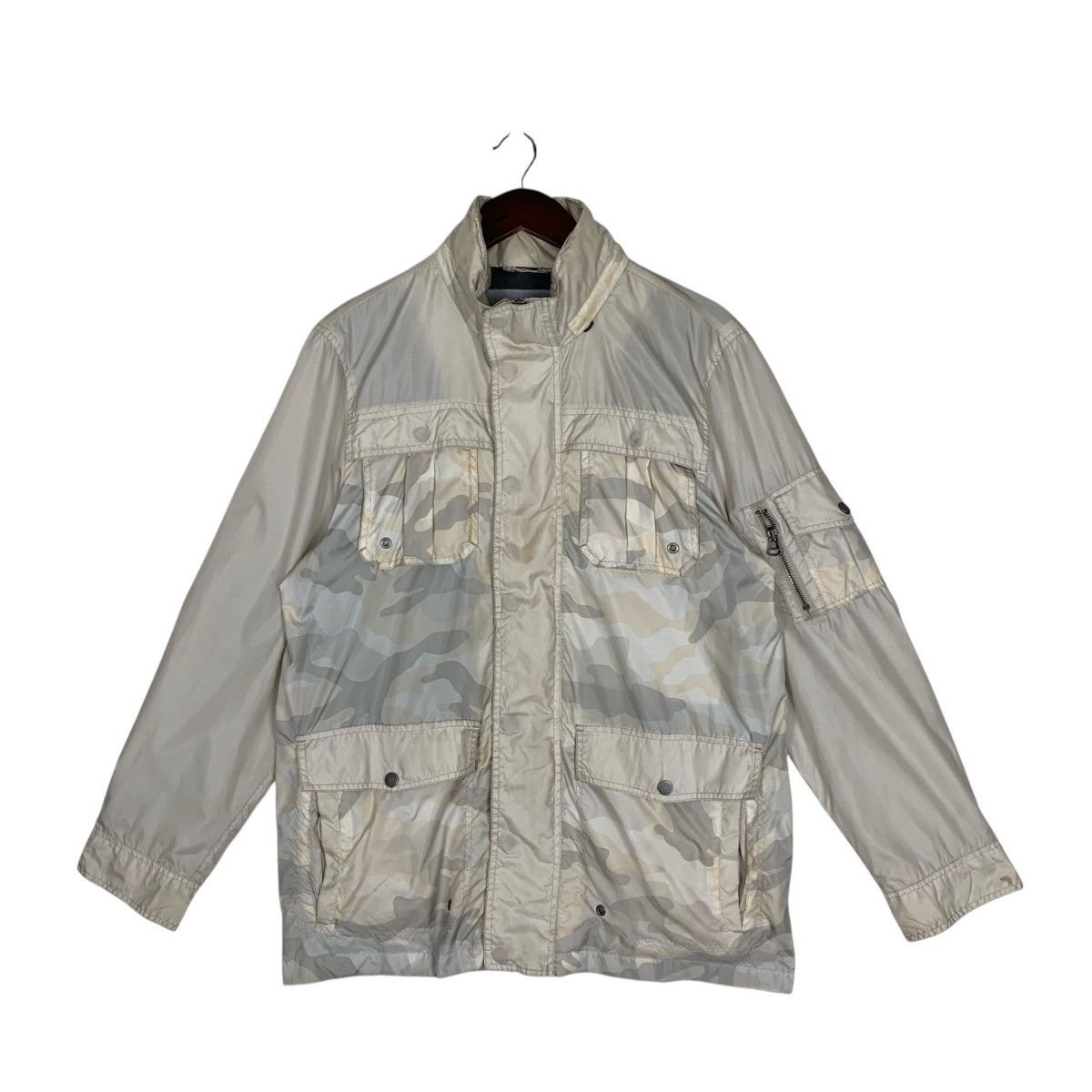 Tommy Hilfiger Vintage Tommy Hilfiger JapaneseBrand Outdoor Light Jacket Size US M / EU 48-50 / 2 - 2 Thumbnail