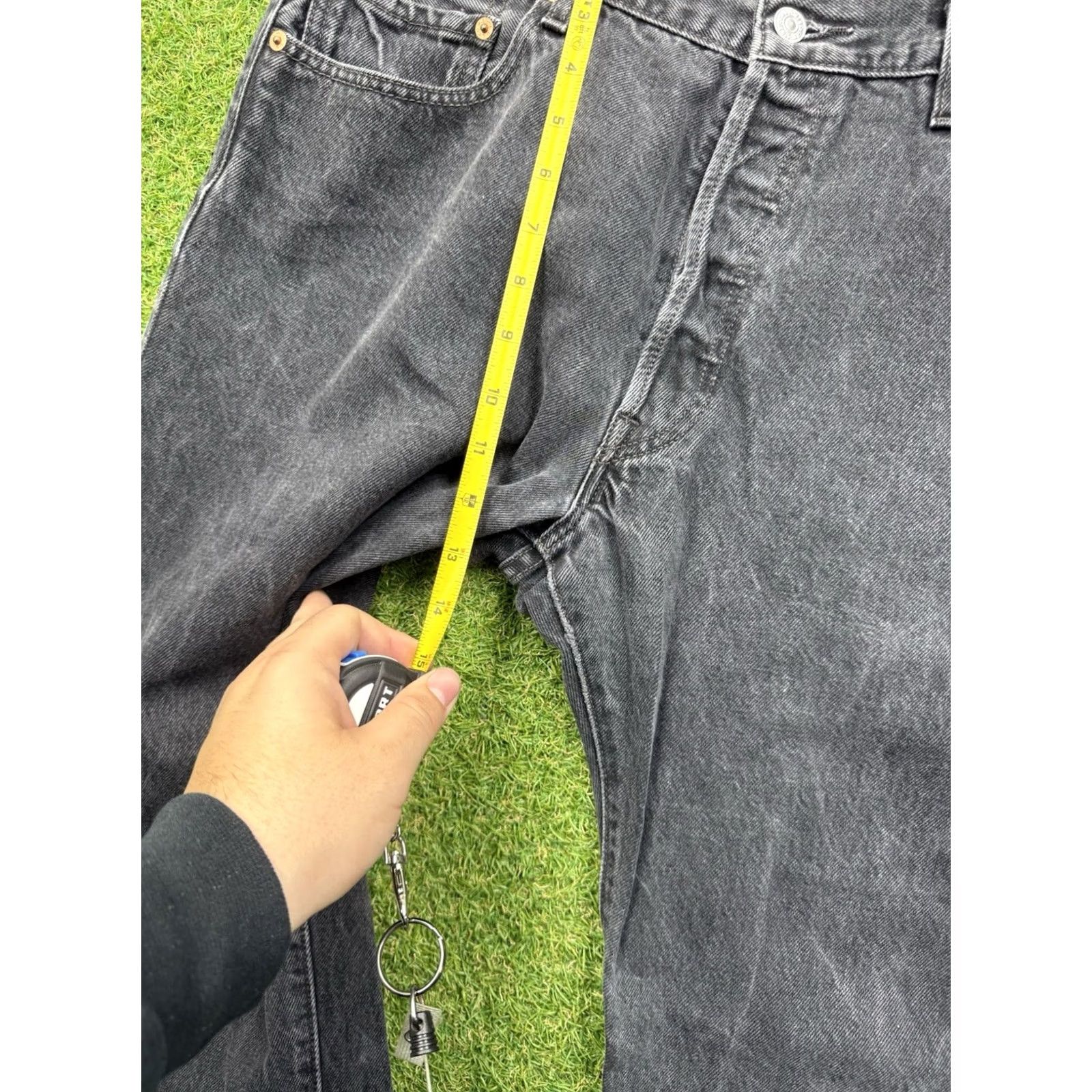 Levi's VINTAGE Levi's 501 Jeans Mens 36x30 Black Button Fly Straight Leg Casual Work Size US 36 / EU 52 - 7 Thumbnail
