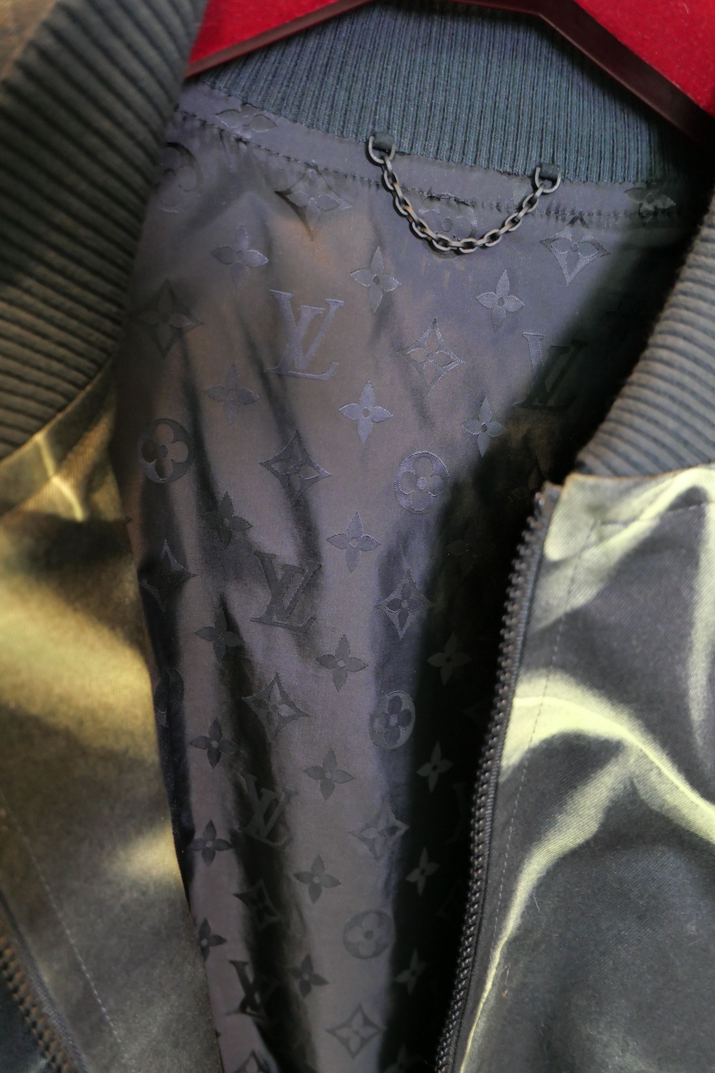 Louis Vuitton Louis Vuitton Graphic Bomber Jacket Size US XL / EU 56 / 4 - 6 Thumbnail