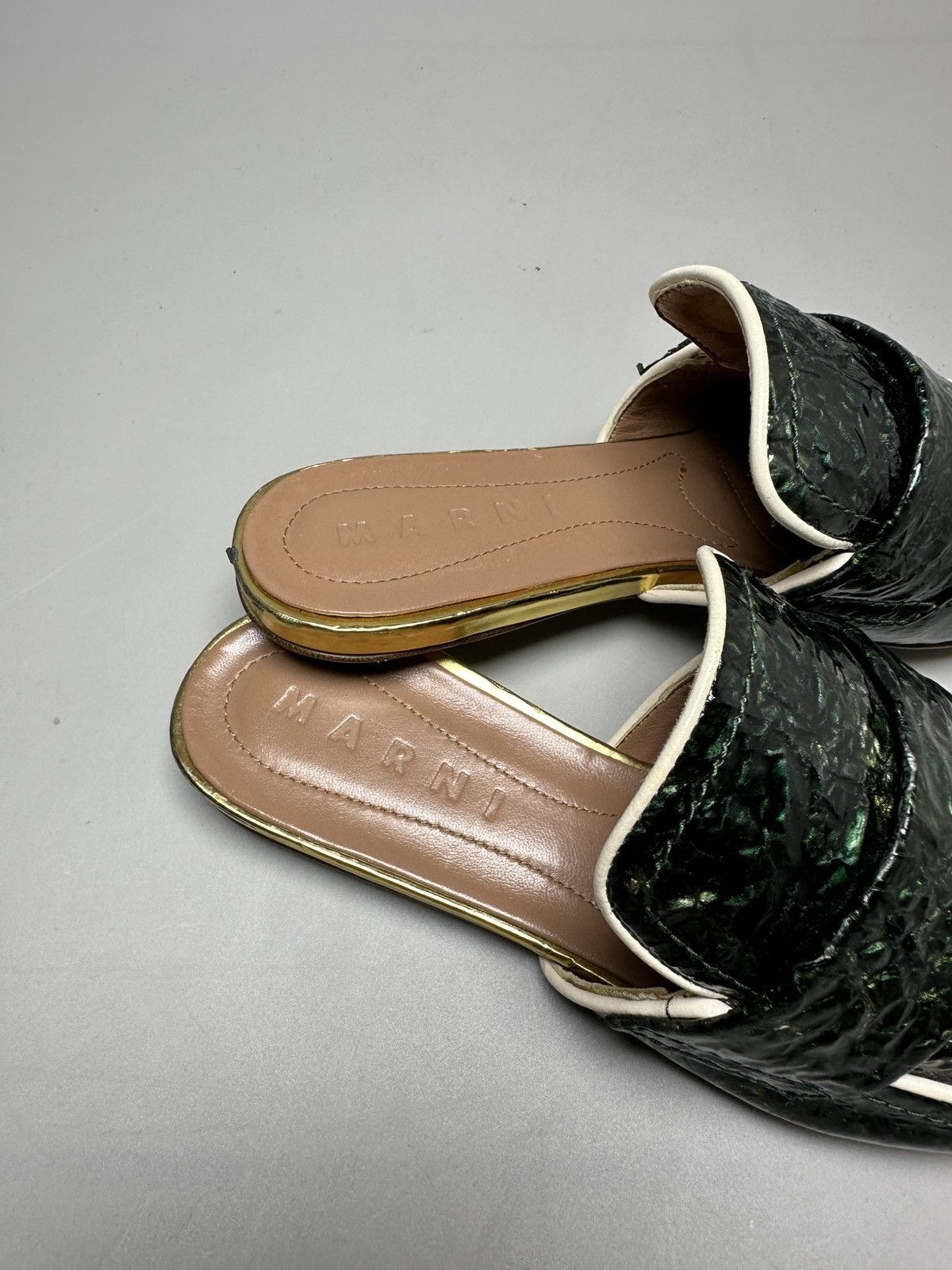 Marni Marni Green Crinkled Patent Point Toe Slip on Mule Flats Size US 6 / IT 36 - 5 Thumbnail