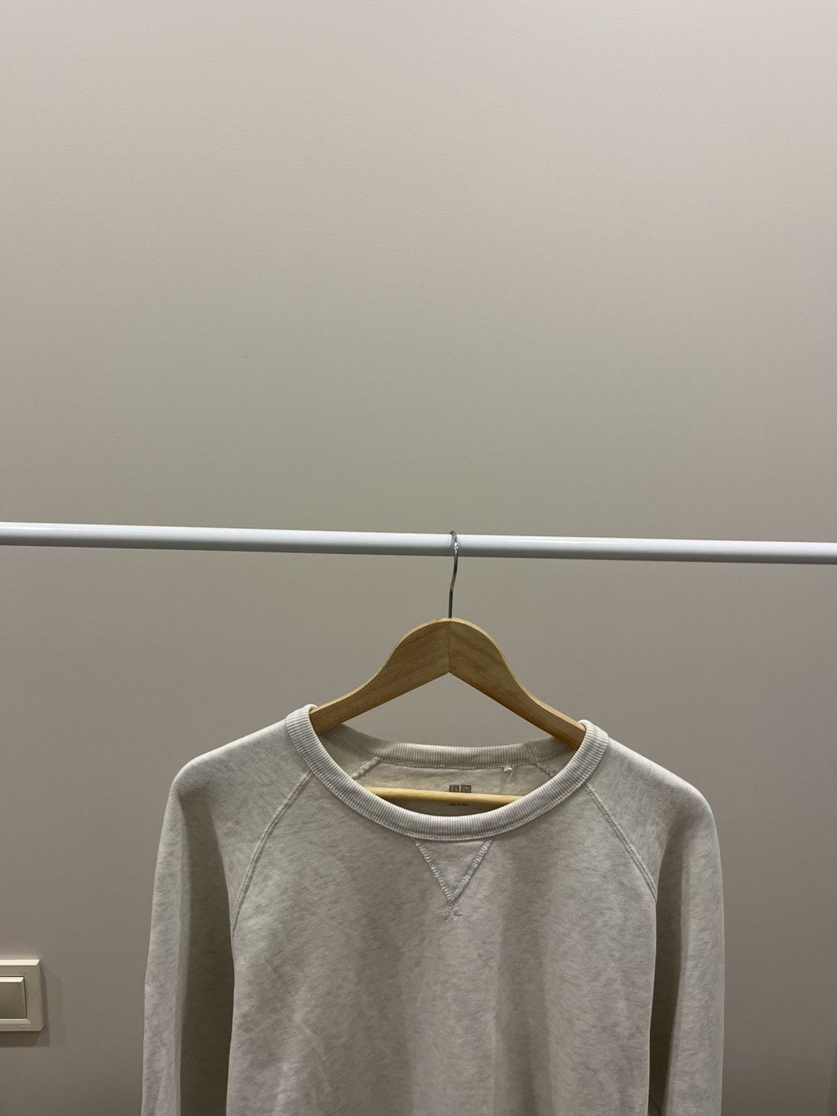 Uniqlo Uniqlo sweatshirt gray crew neck Size US M / EU 48-50 / 2 - 1 Thumbnail