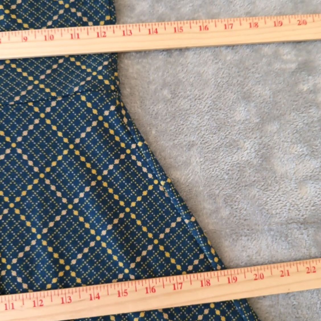 Vintage LuLaRoe Skirt XS Blue Geometric Knee Length A-Line Pull On Ladies Womens Size 26" / US 2 / IT 38 - 3 Thumbnail