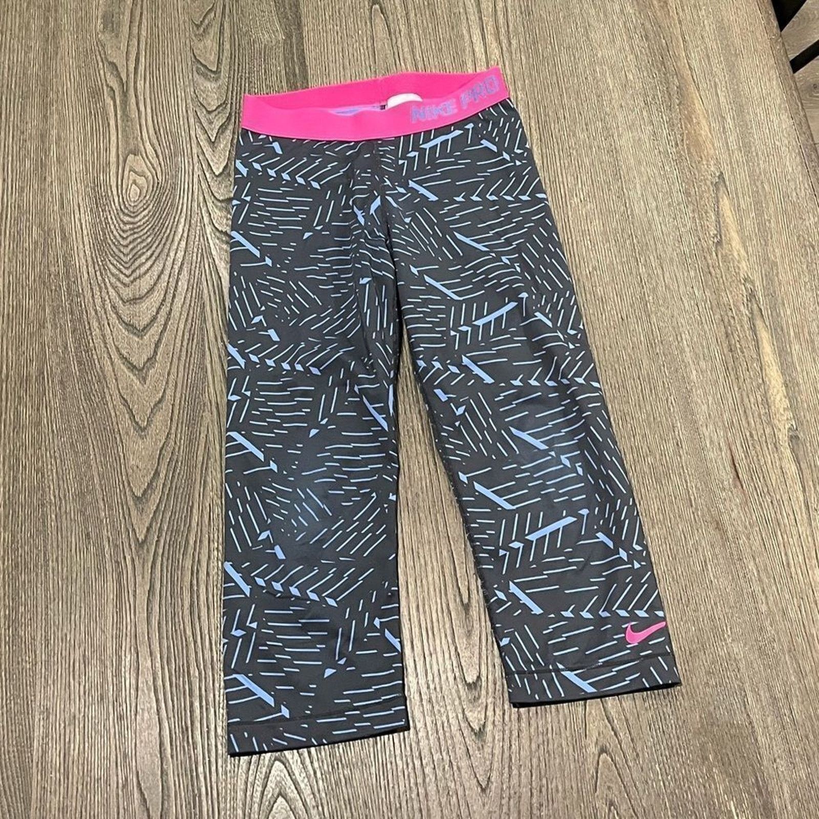 Nike Nike Pro Capri Leggings Elastic Pink Waist Geometric S Size 26" / US 2 / IT 38 - 1 Thumbnail