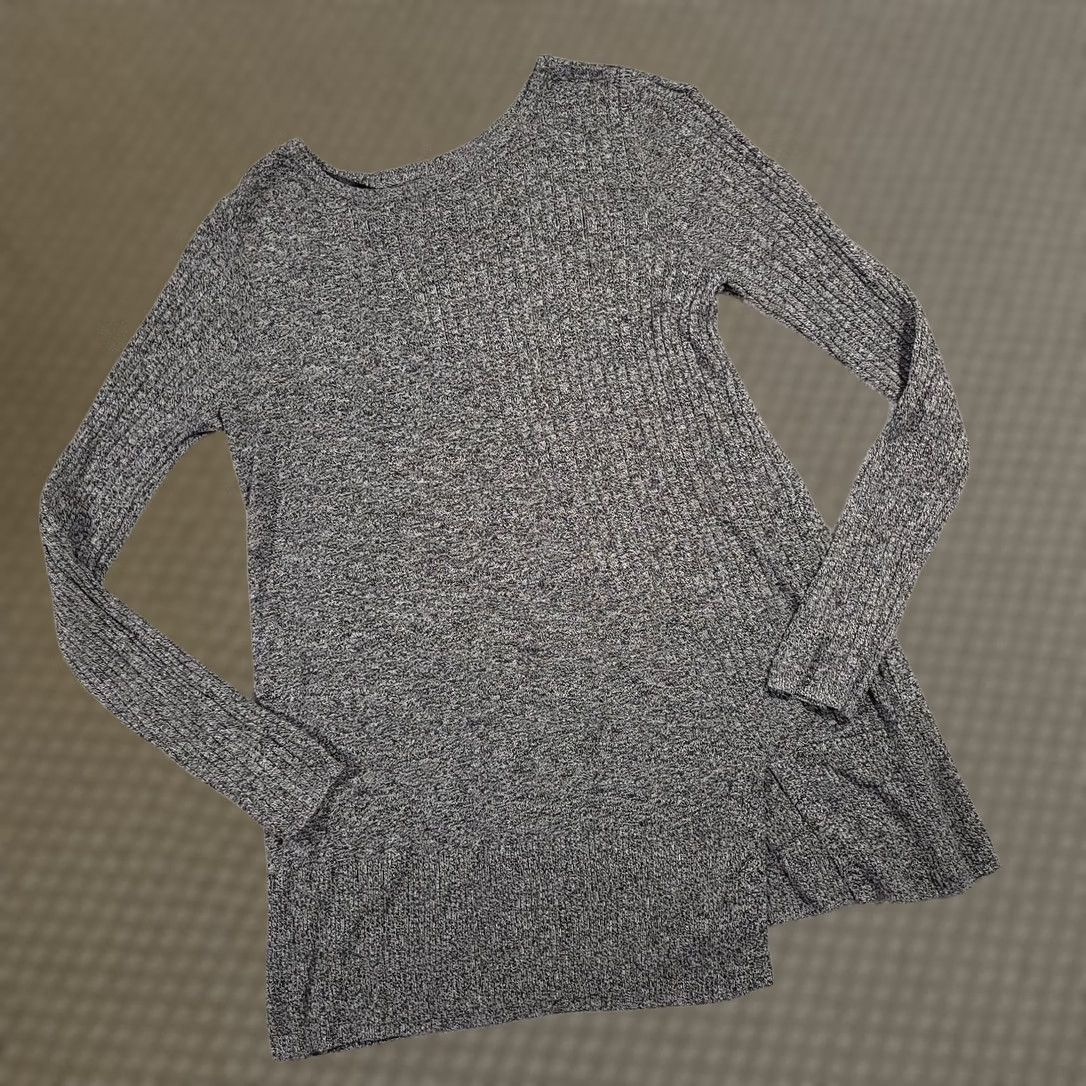 Apt. 9 Apt. 9 Sweater Women's Small Gray Round Neck Slit Stretch Long Sleeve Knit Size S / US 4 / IT 40 - 1 Thumbnail
