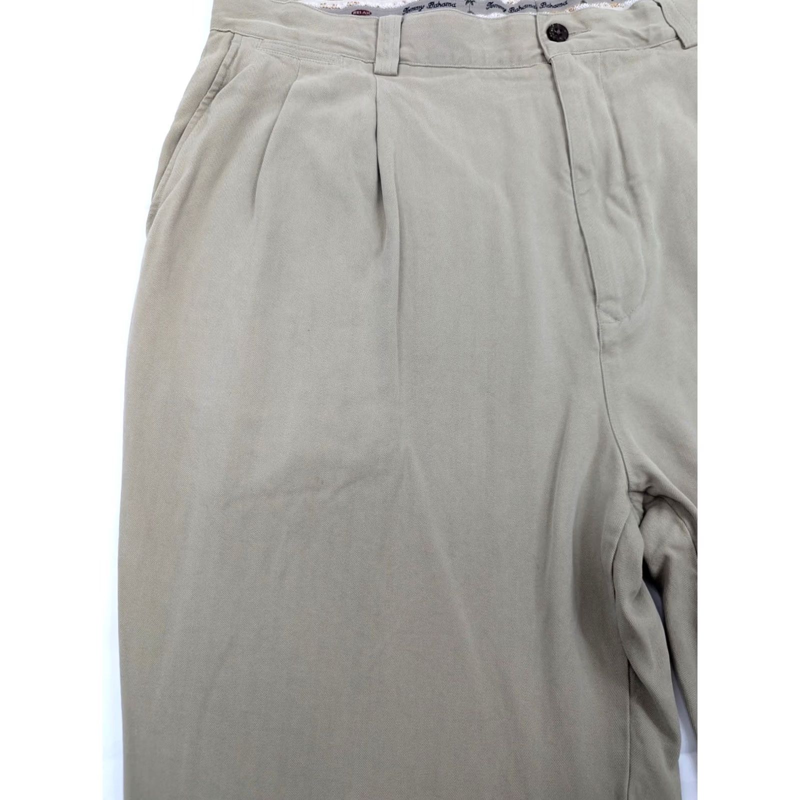 Tommy Bahama Tommy Bahama Pants Silk Pleated Beige Tan Golf 100% 38 (Fits 37x31) Men’s Size US 37 - 5 Thumbnail