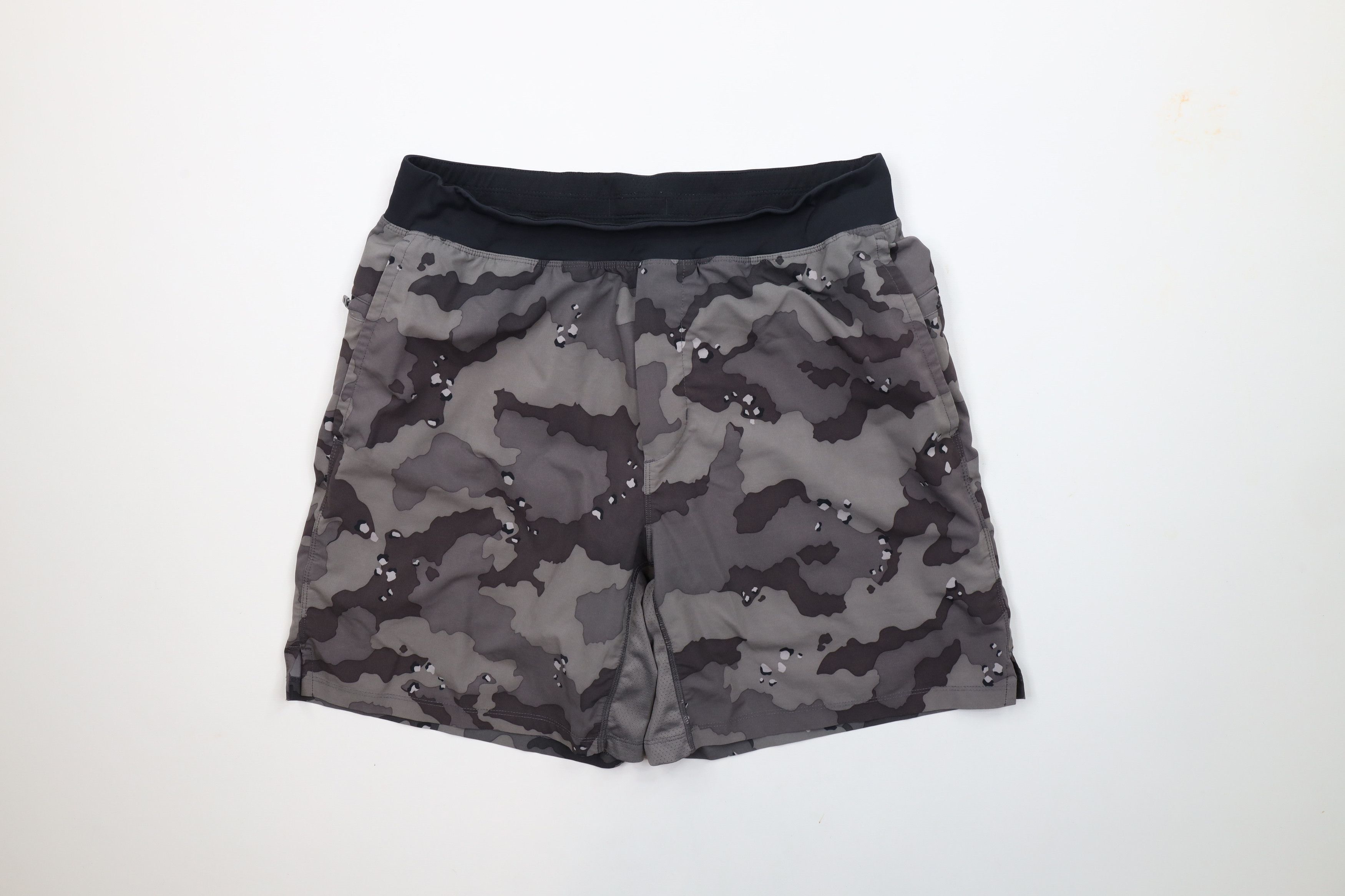 Fabletics × Vintage Fabletics Stretch Lined Running Jogging Shorts Camouflage Size US 32 / EU 48 - 1 Thumbnail