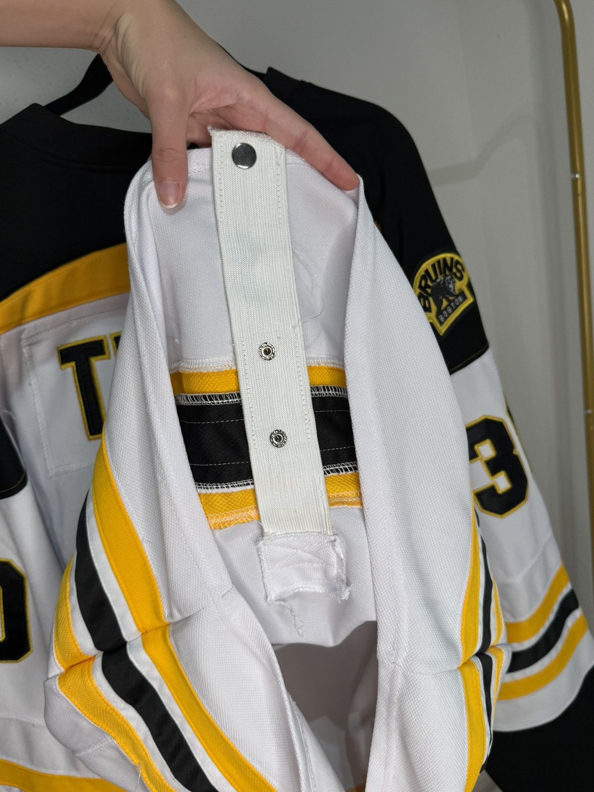 Reebok Reebok Boston Bruins Tim Thomas Jersey Size US XL / EU 56 / 4 - 3 Thumbnail