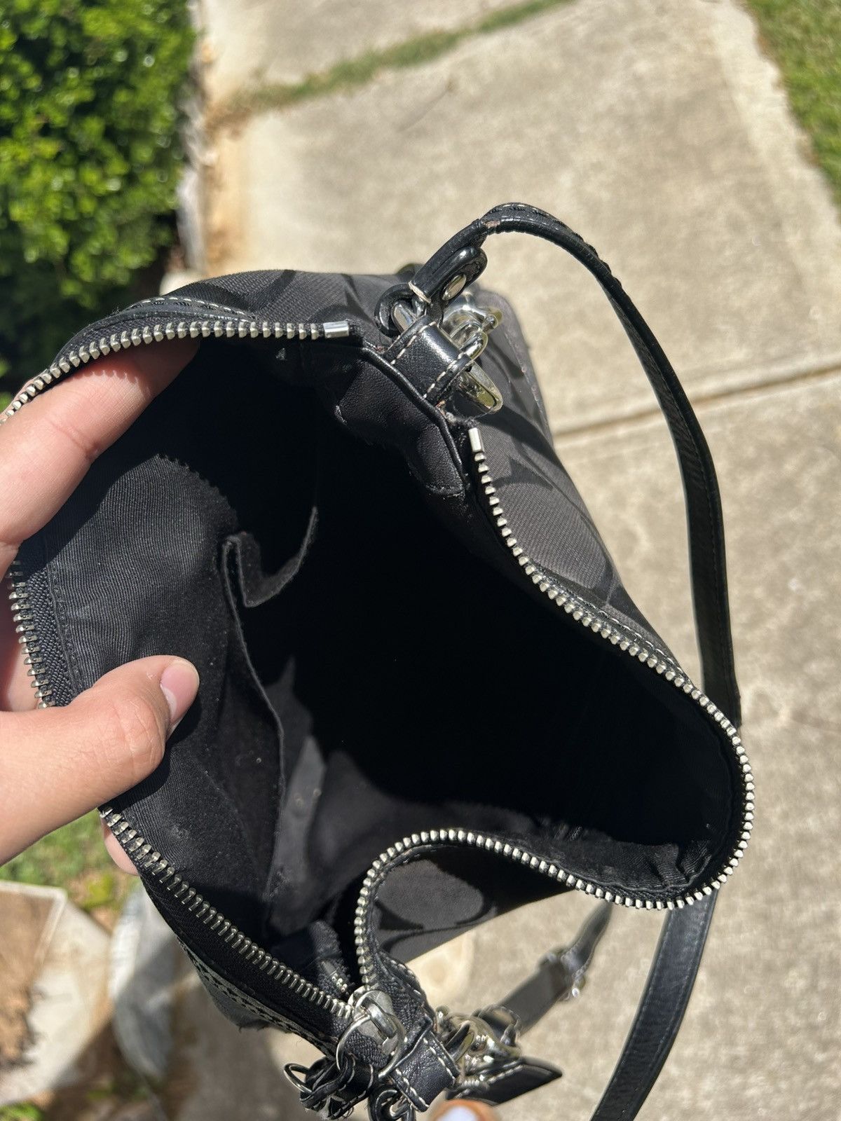 Coach vintage Coach black monogram shoulder / crossbody bag Size ONE SIZE - 7 Thumbnail
