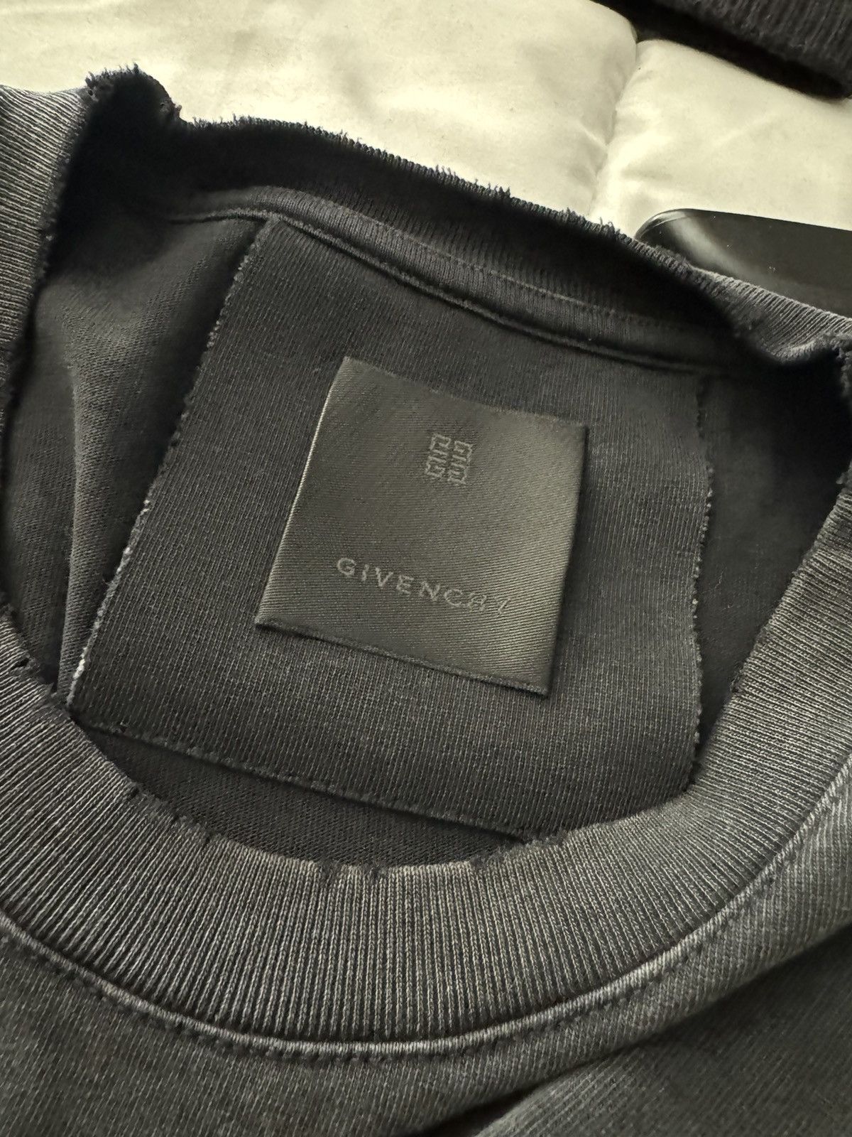 Givenchy Givenchy Casual Fit T-shirt Size US S / EU 44-46 / 1 - 4 Thumbnail