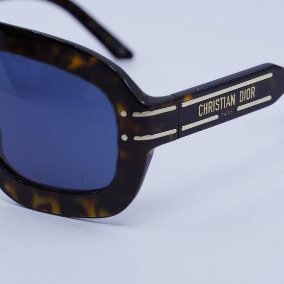 Dior 🕶️ New Dior DIORSIGNATURE M1U 20B0 Sunglasses Size ONE SIZE - 10 Thumbnail