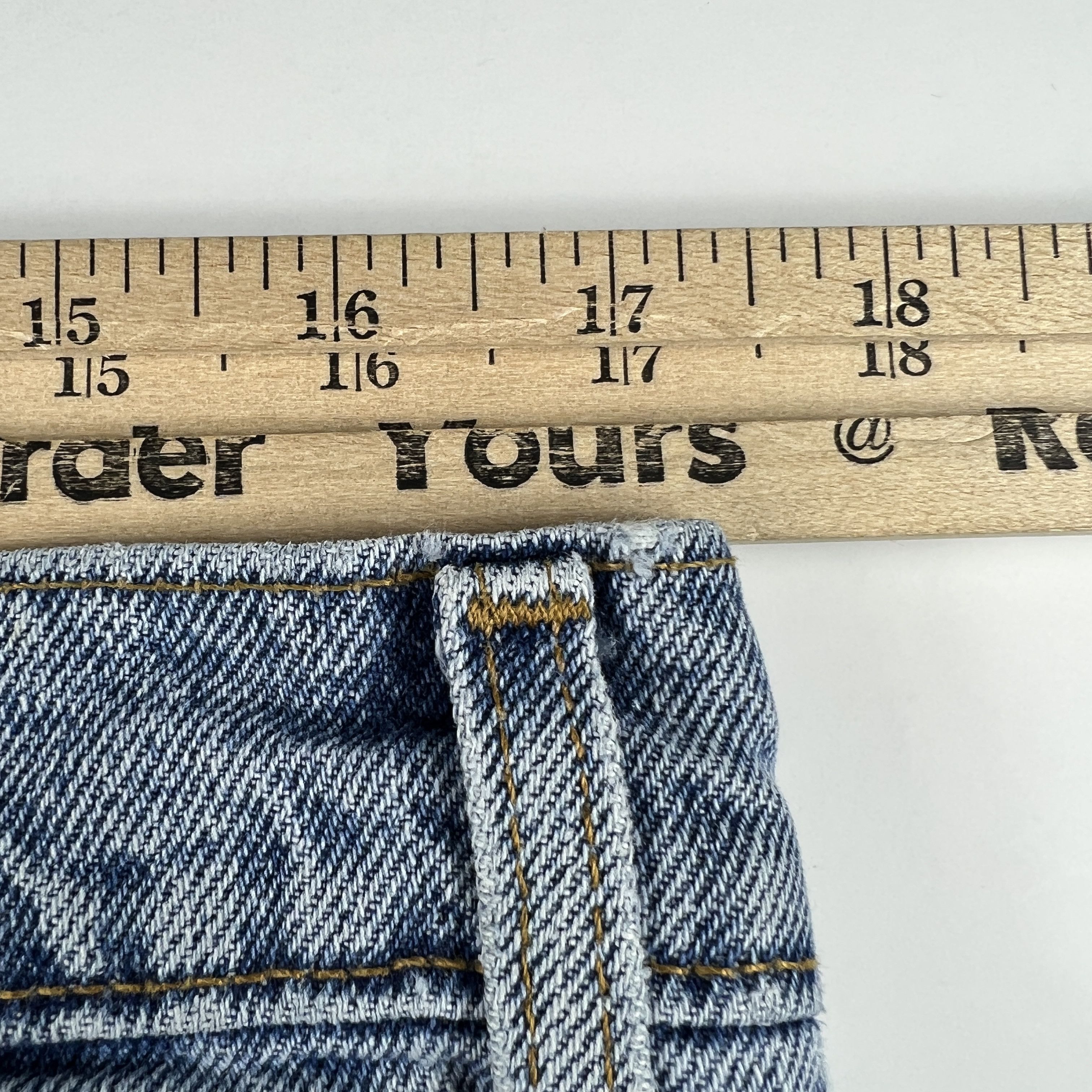 Levi's × Vintage VTG 90s Levi's Jean Short 550 Cut Off Denim Orange Tab Jorts Size US 34 / EU 50 - 19 Thumbnail